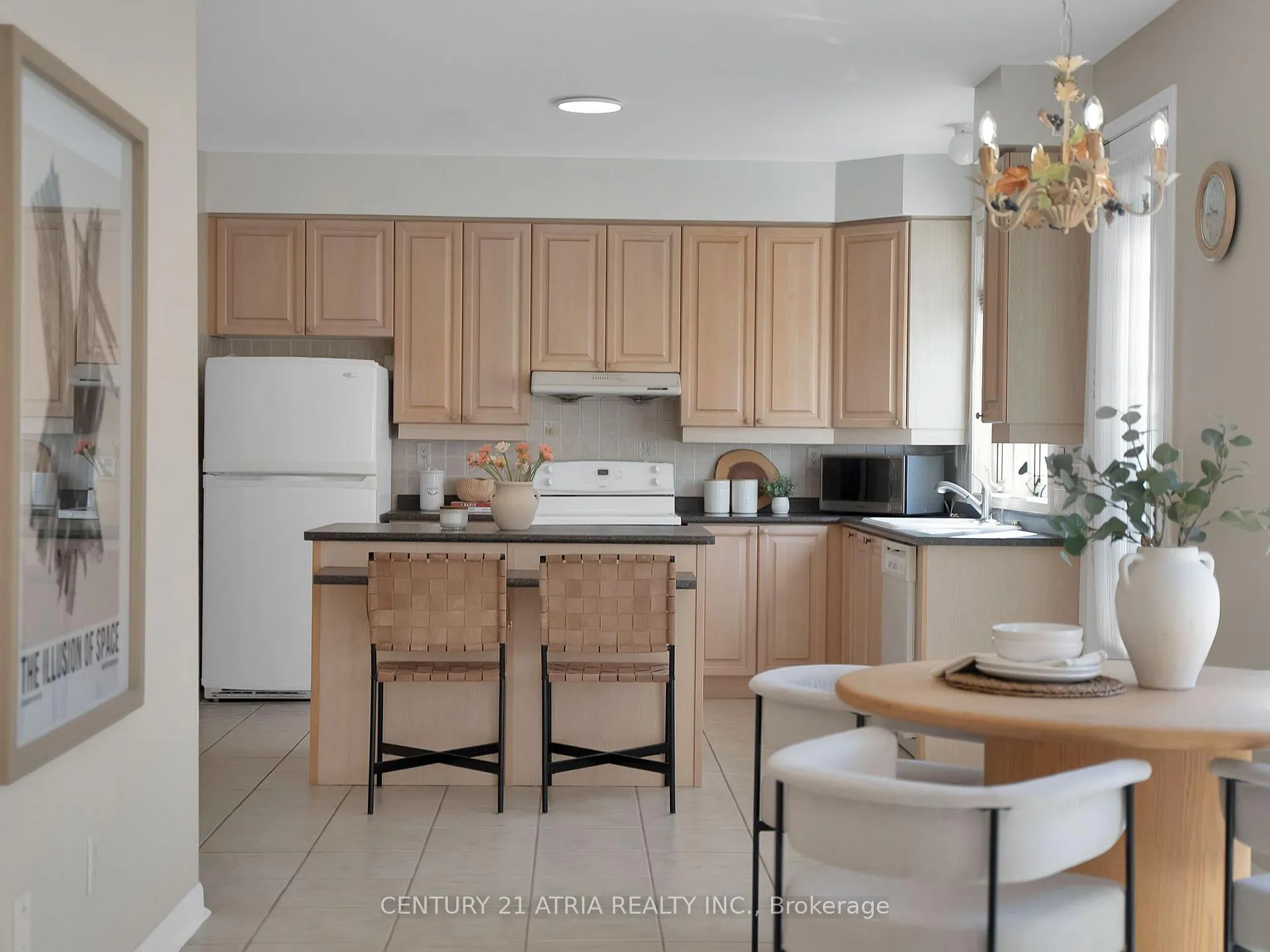 Photo 12 of 39 Saxony Drive, Markham, Berczy — HOMEH