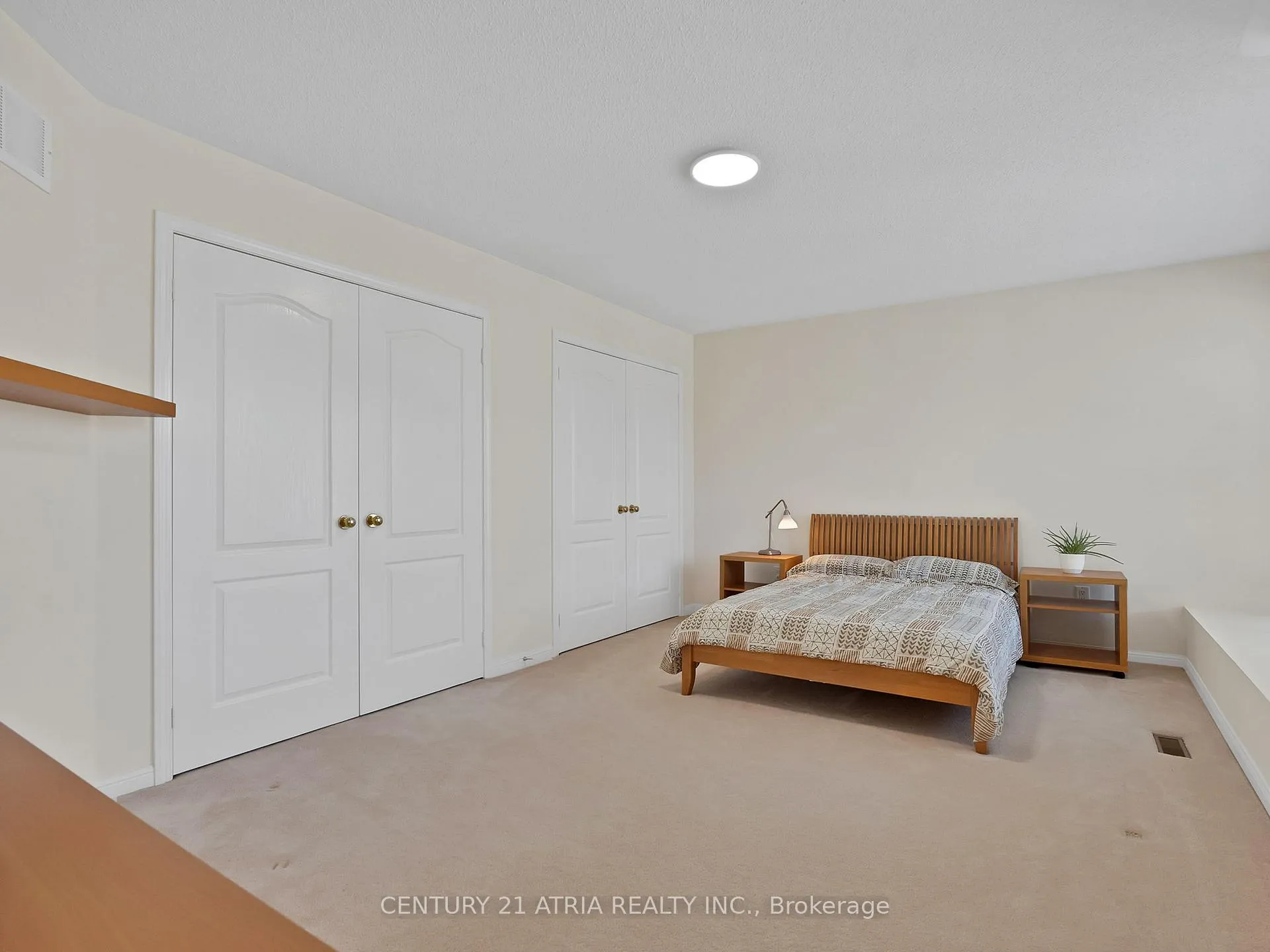Photo 22 of 39 Saxony Drive, Markham, Berczy — HOMEH