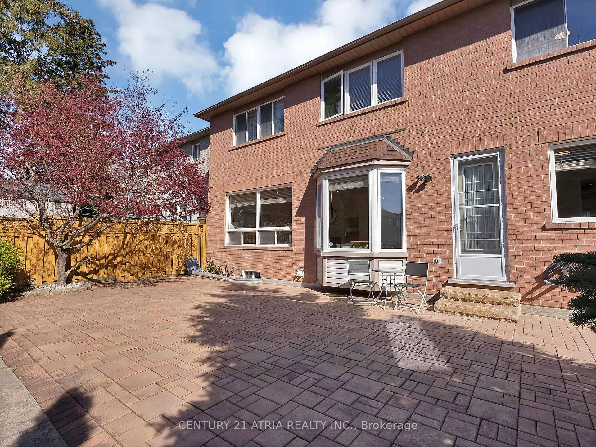 Photo 25 of 39 Saxony Drive, Markham, Berczy — HOMEH
