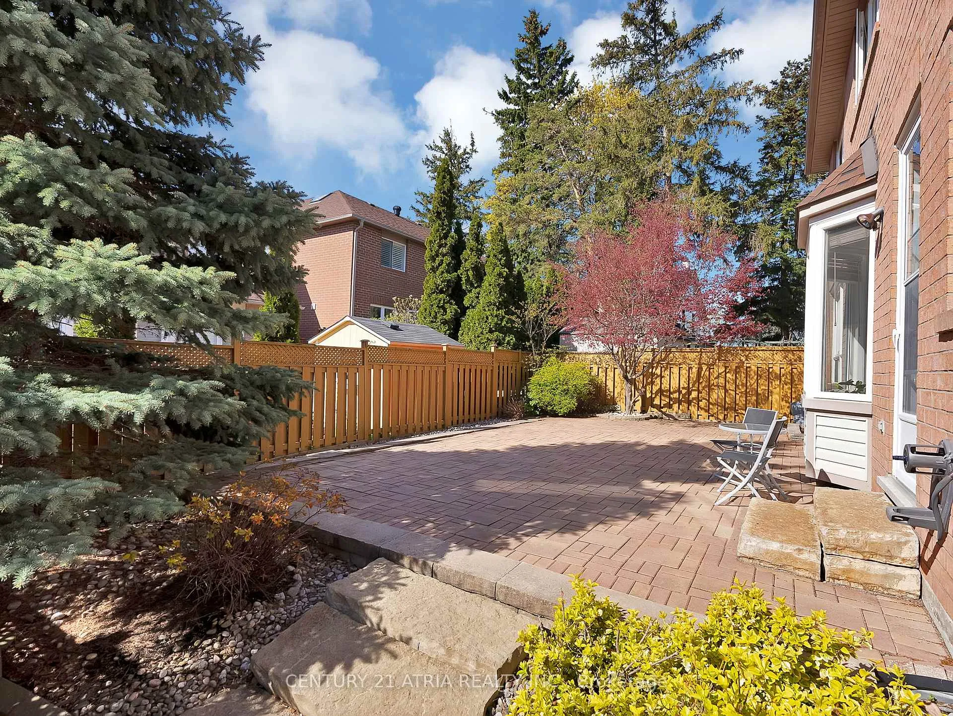 Photo 26 of 39 Saxony Drive, Markham, Berczy — HOMEH