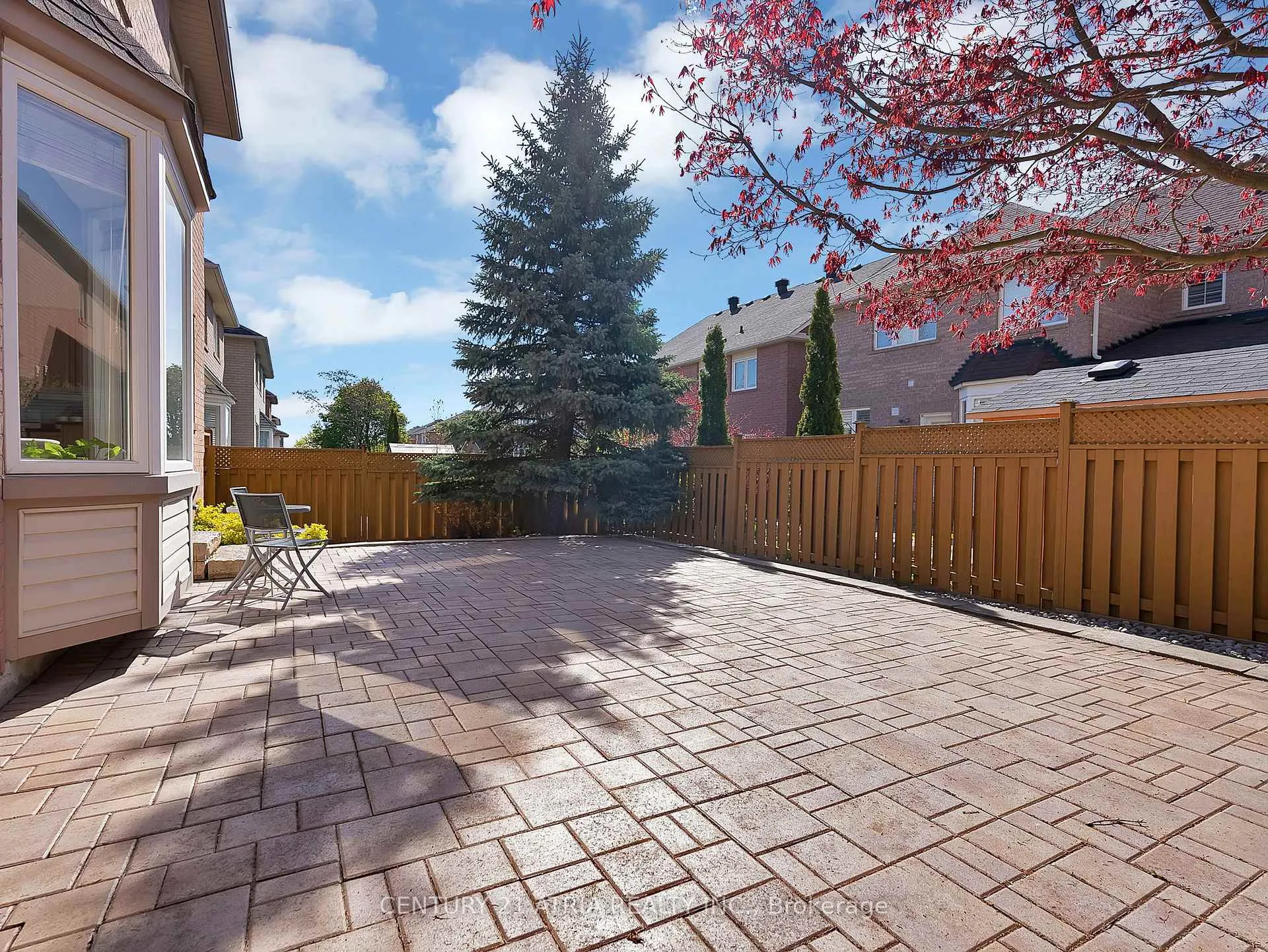 Photo 27 of 39 Saxony Drive, Markham, Berczy — HOMEH