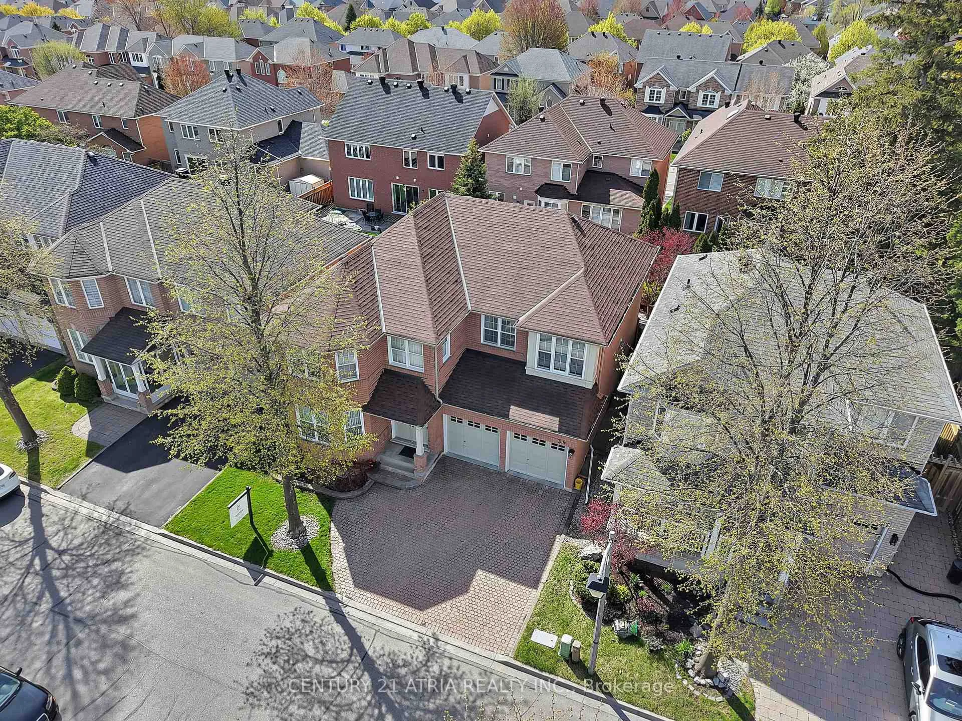Photo 28 of 39 Saxony Drive, Markham, Berczy — HOMEH