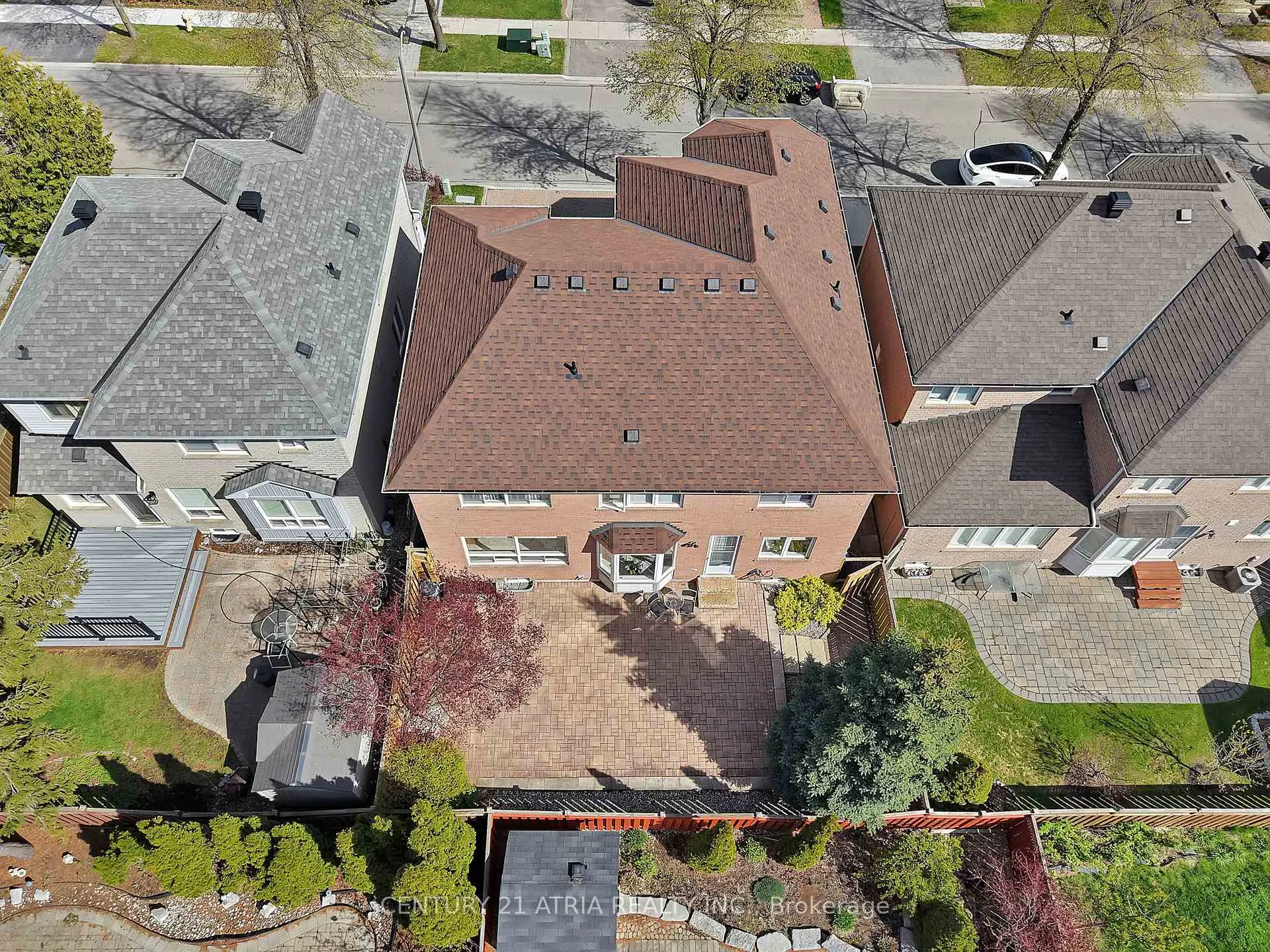 Photo 29 of 39 Saxony Drive, Markham, Berczy — HOMEH
