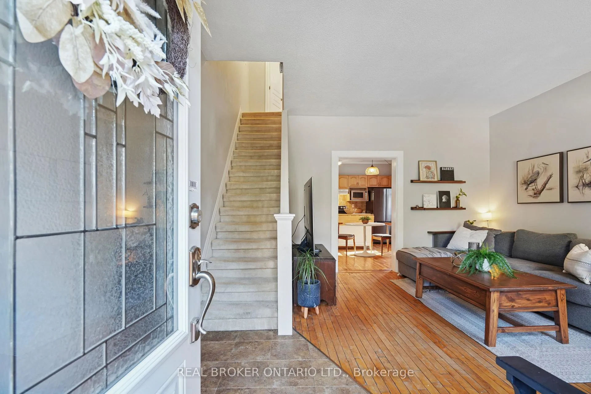 Photo 3 of 2055 Embleton Road, Brampton, Bram West — HOMEH