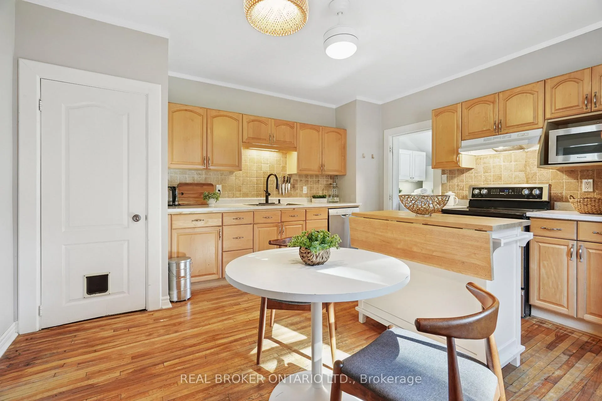 Photo 11 of 2055 Embleton Road, Brampton, Bram West — HOMEH