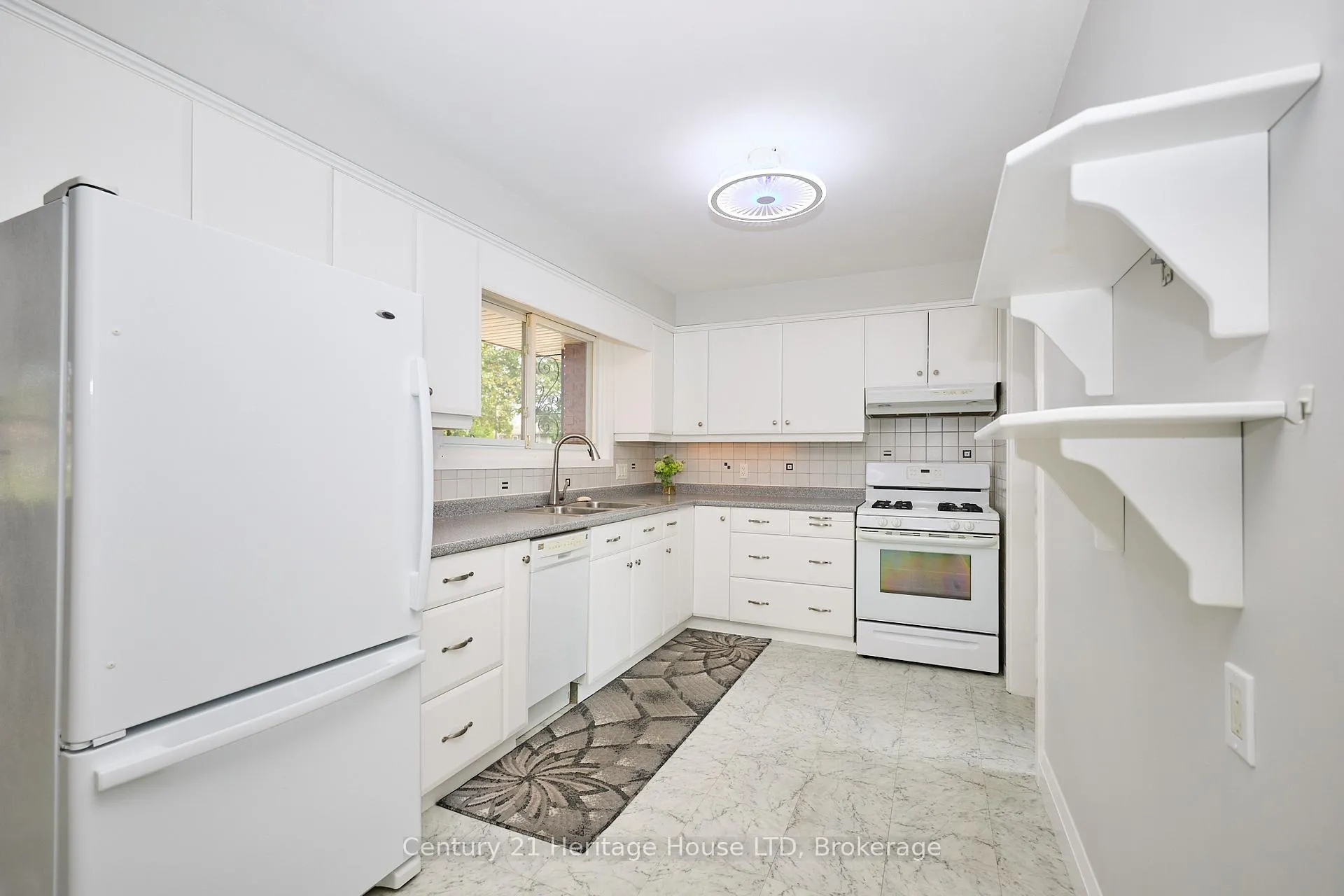 Photo 11 of 18 Princeway Drive, St. Catharines, Lakeport — HOMEH