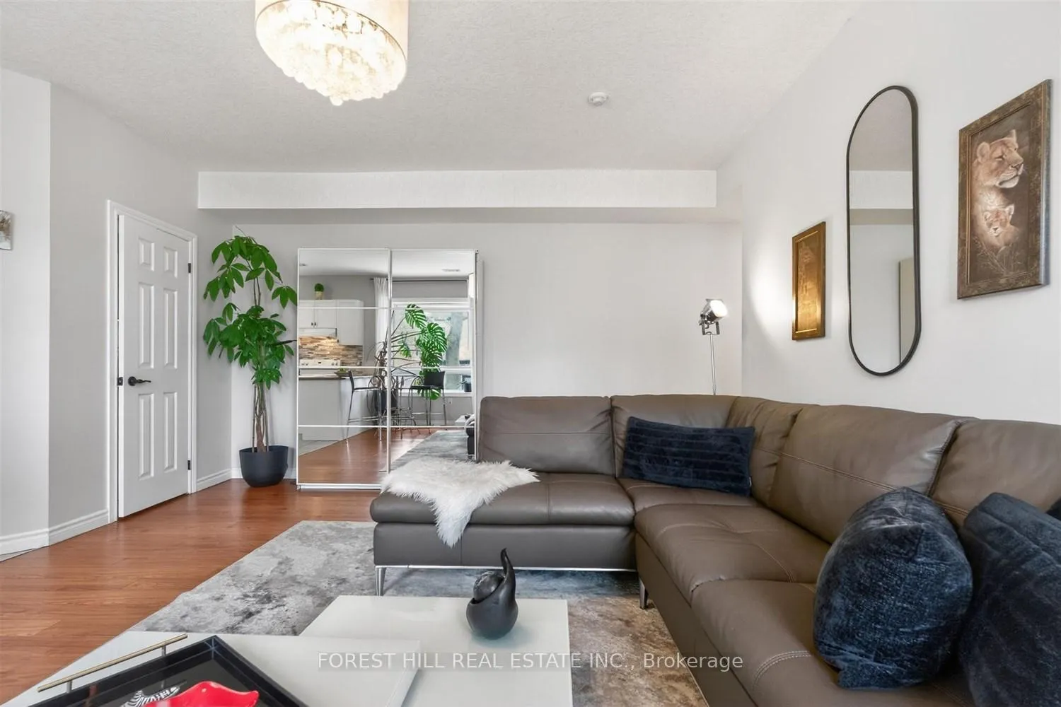 Photo 3 of Unit 3, 9 Sherman Avenue, Hamilton, Stipley — HOMEH