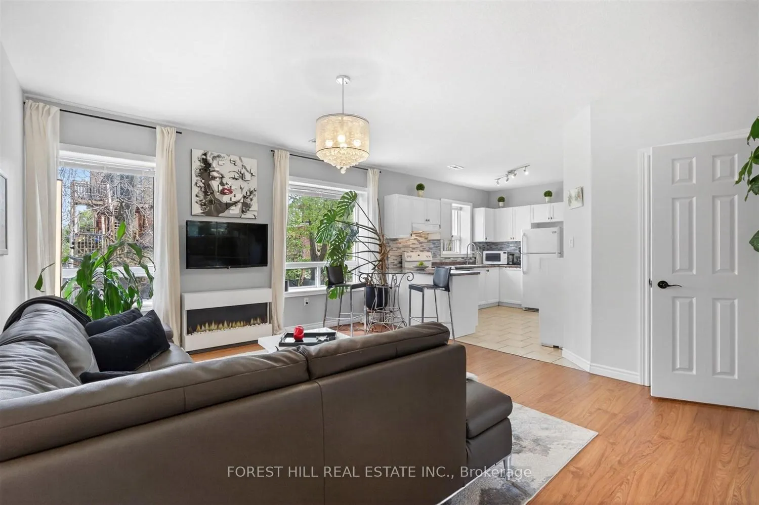 Photo 4 of Unit 3, 9 Sherman Avenue, Hamilton, Stipley — HOMEH