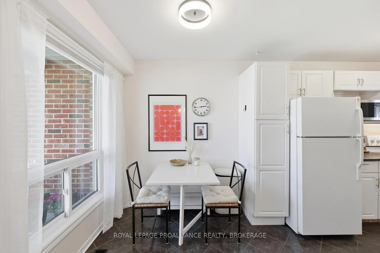 Photo 5 of 30 Barker Drive, Kingston, Kingston East (Incl Barret Crt) — HOMEH
