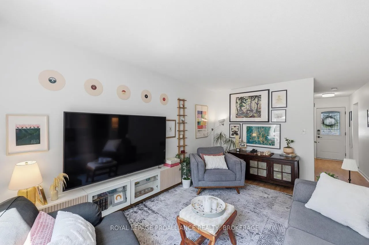 Photo 16 of 30 Barker Drive, Kingston, Kingston East (Incl Barret Crt) — HOMEH