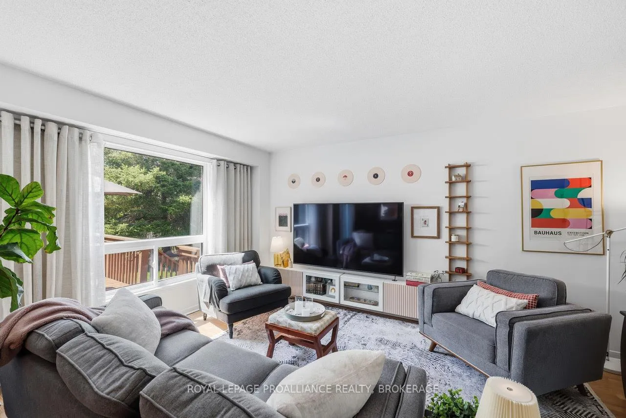 Photo 17 of 30 Barker Drive, Kingston, Kingston East (Incl Barret Crt) — HOMEH