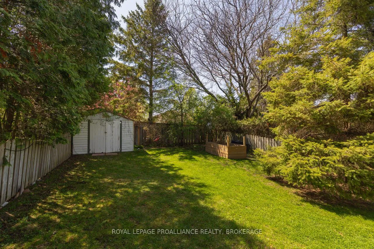 Photo 33 of 30 Barker Drive, Kingston, Kingston East (Incl Barret Crt) — HOMEH