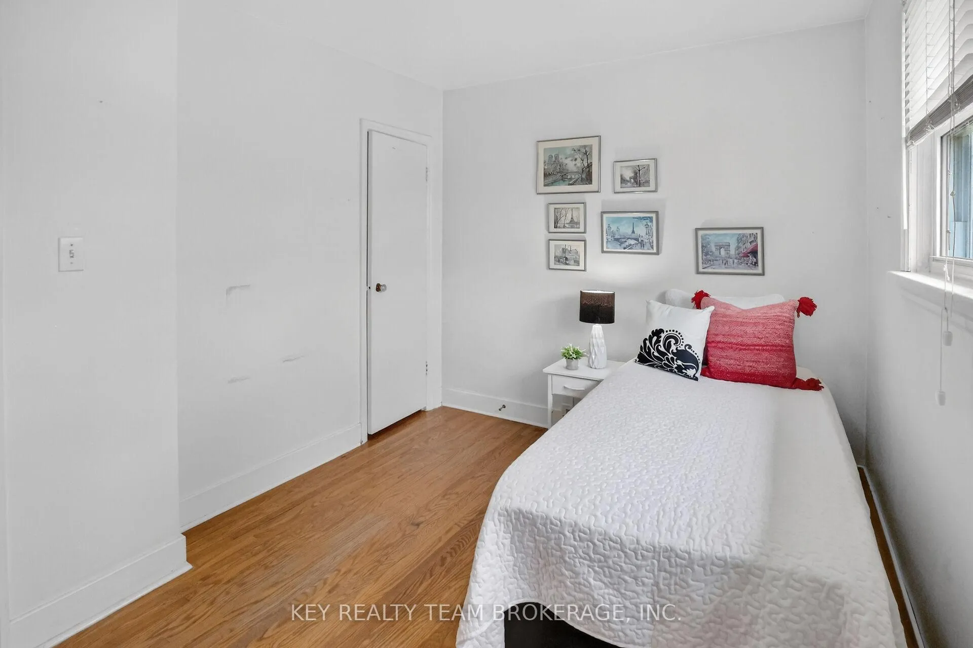 Photo 21 of 188 Price Avenue, Welland, Prince Charles — HOMEH