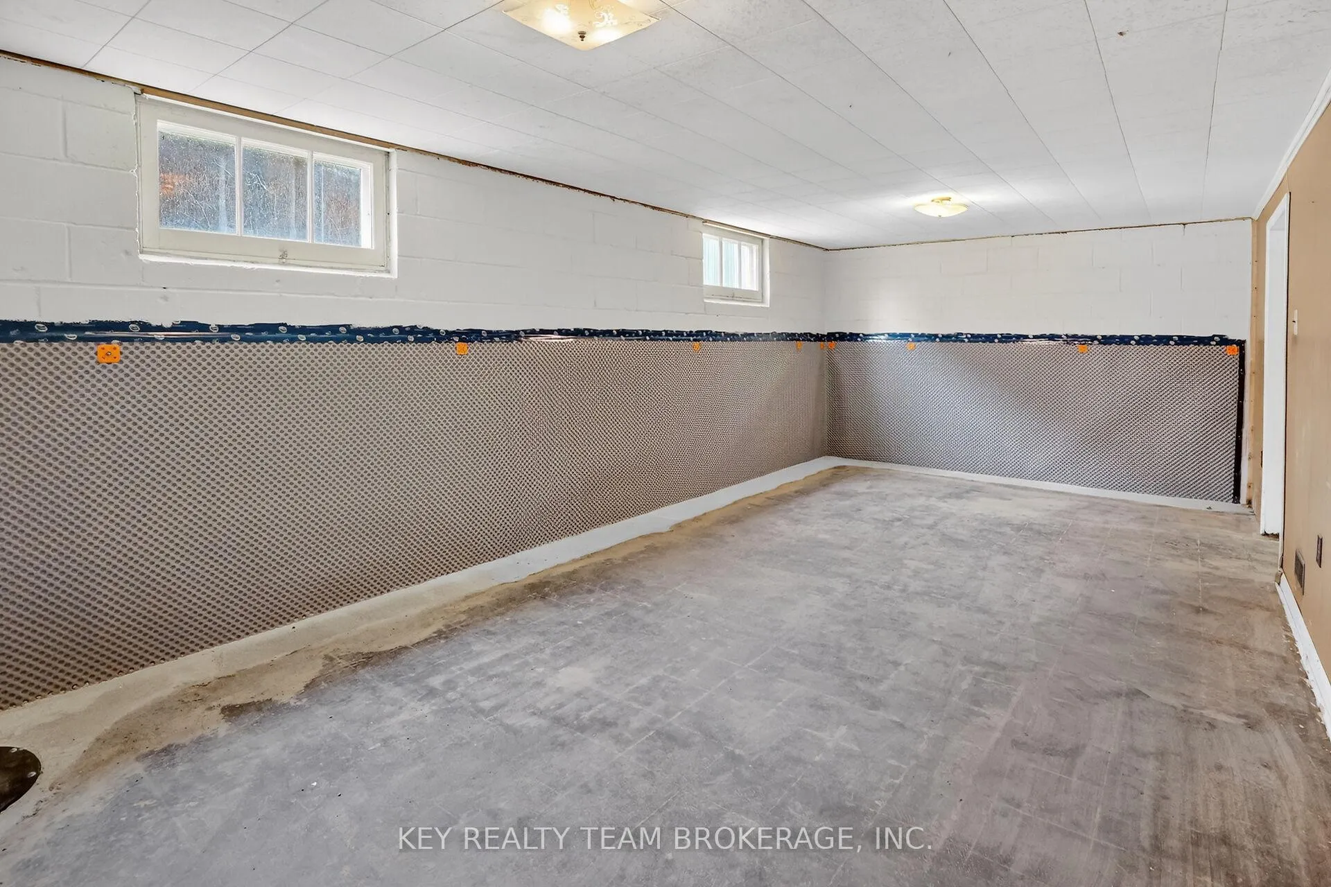 Photo 33 of 188 Price Avenue, Welland, Prince Charles — HOMEH
