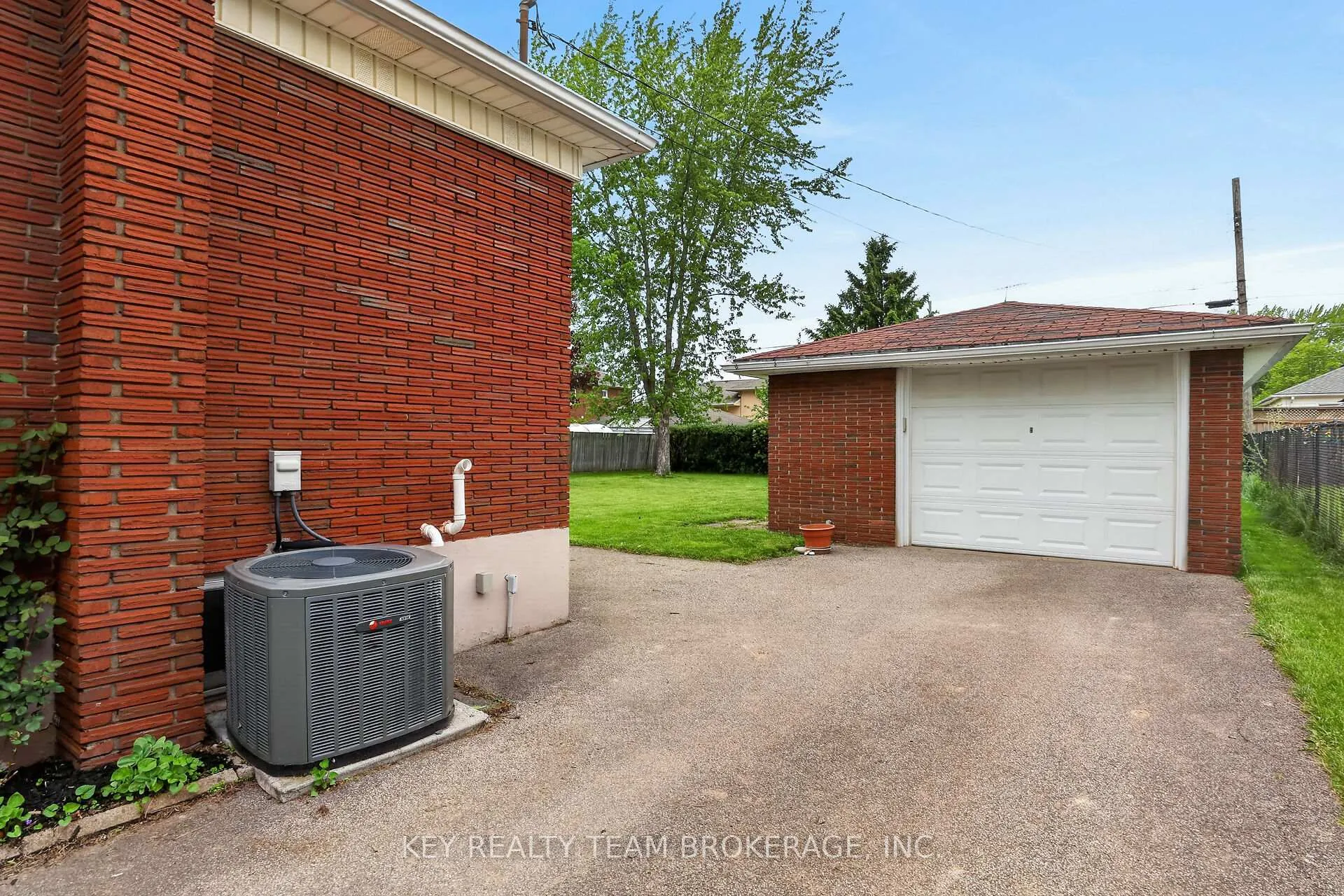 Photo 37 of 188 Price Avenue, Welland, Prince Charles — HOMEH
