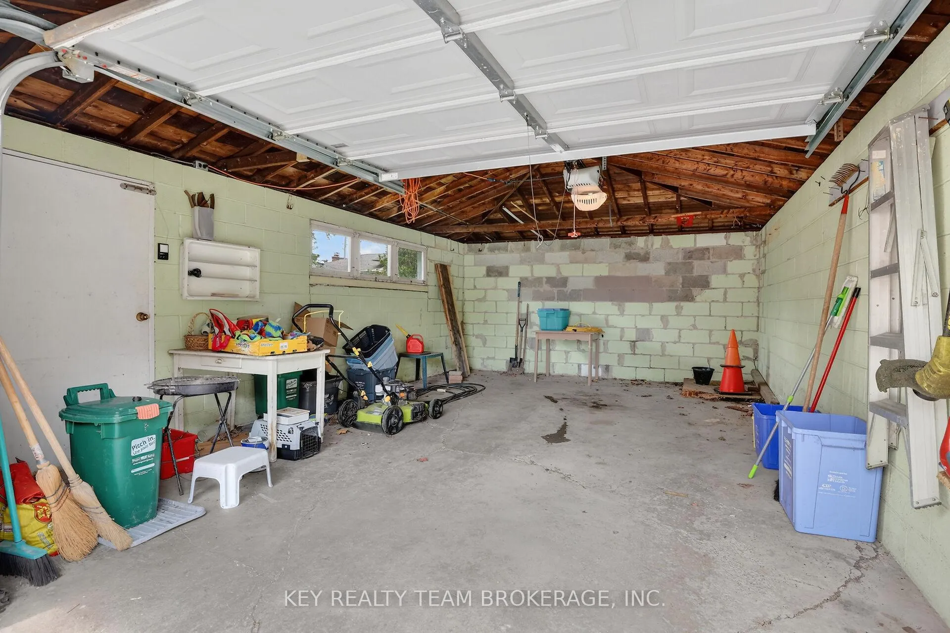 Photo 38 of 188 Price Avenue, Welland, Prince Charles — HOMEH