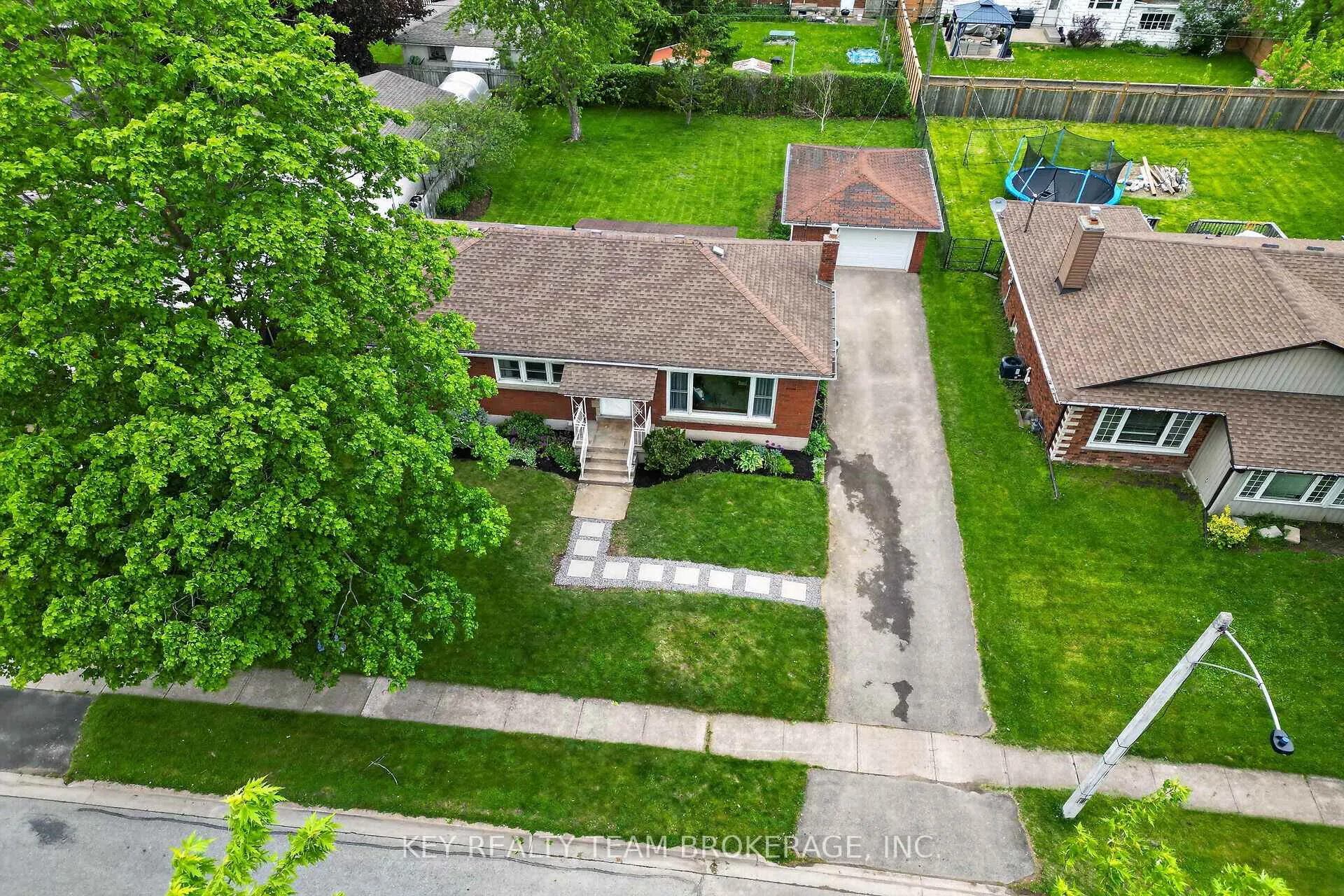 Photo 44 of 188 Price Avenue, Welland, Prince Charles — HOMEH