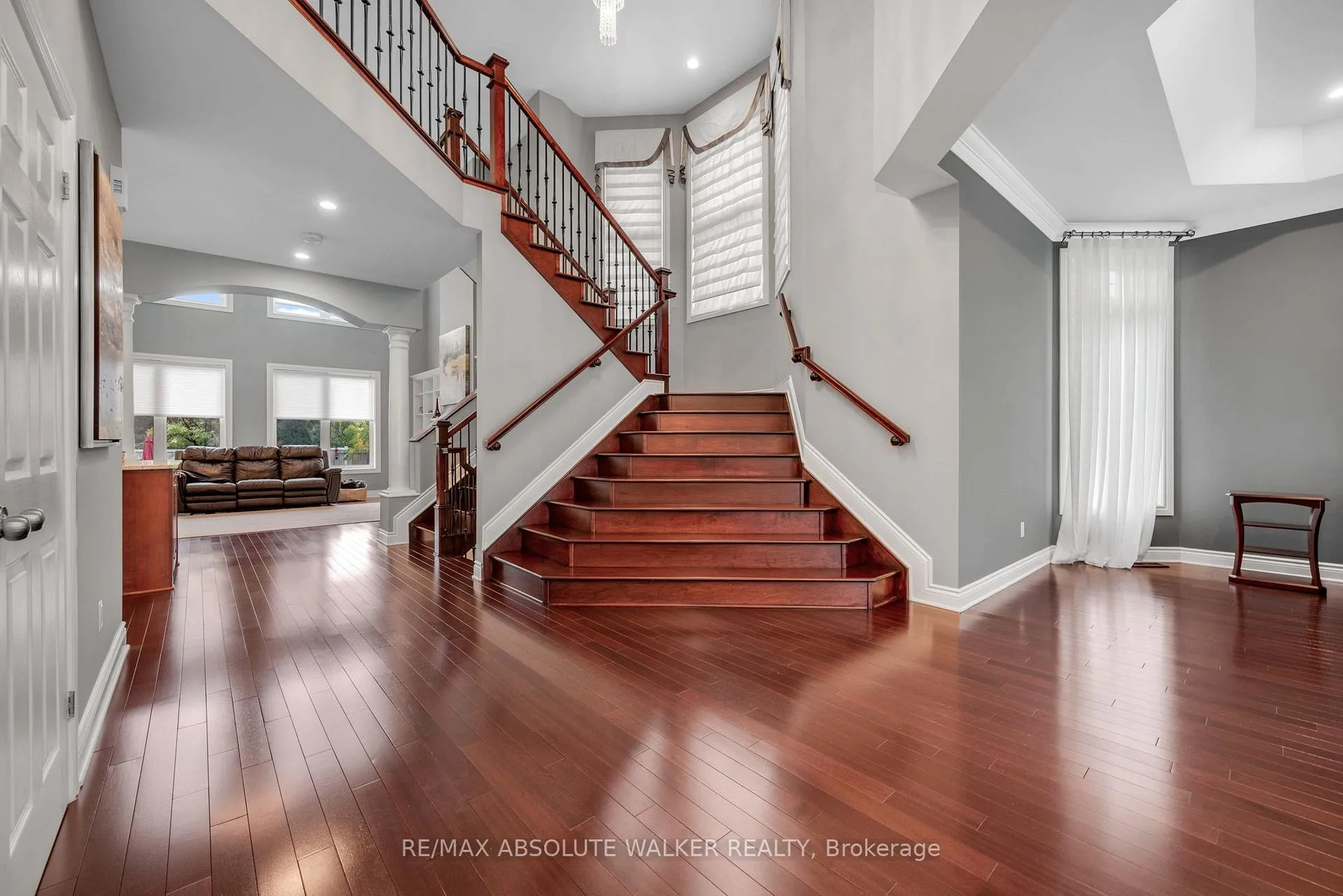 Photo 5 of 11 Tradewinds Drive, Ottawa, Barrhaven East — HOMEH