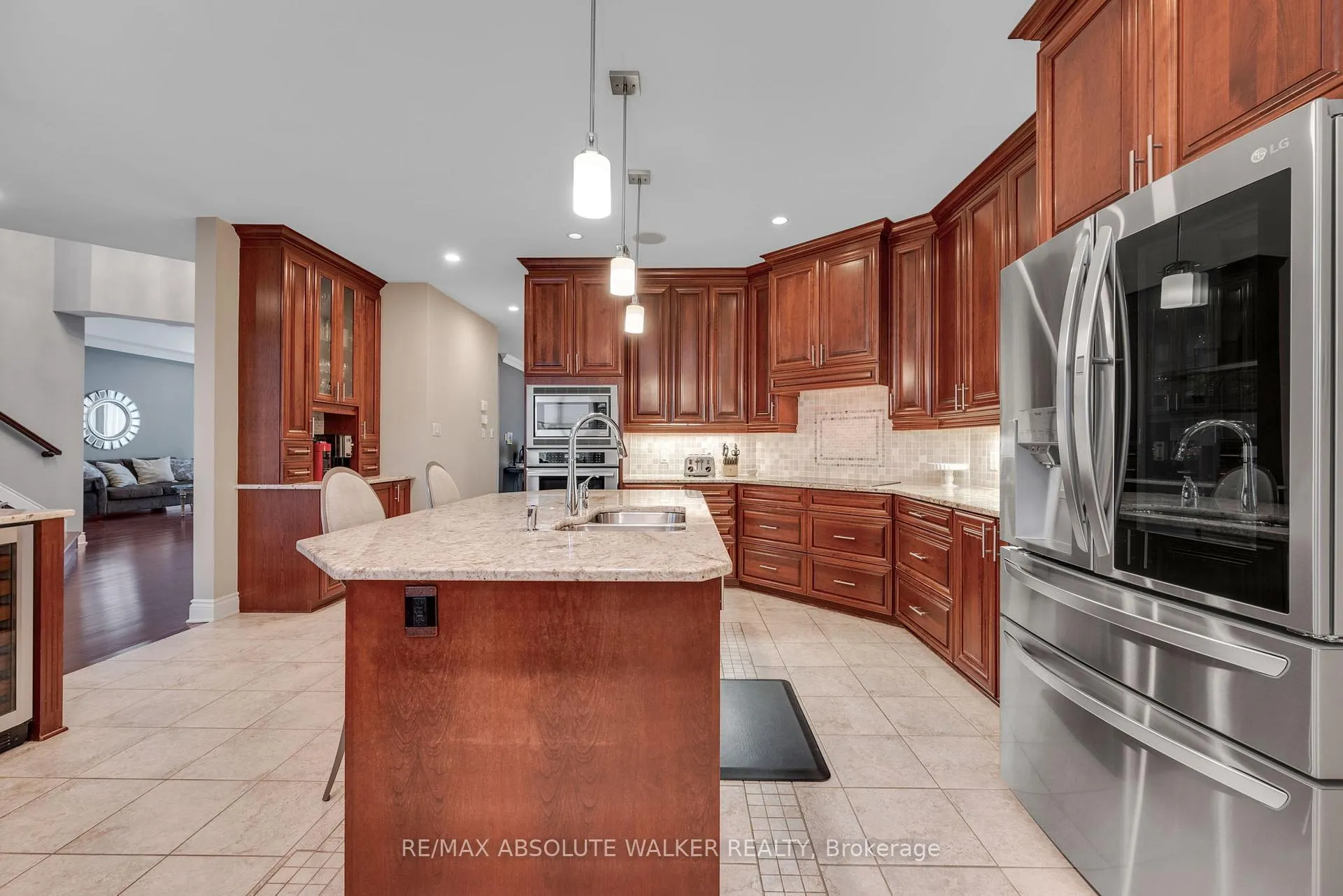Photo 10 of 11 Tradewinds Drive, Ottawa, Barrhaven East — HOMEH