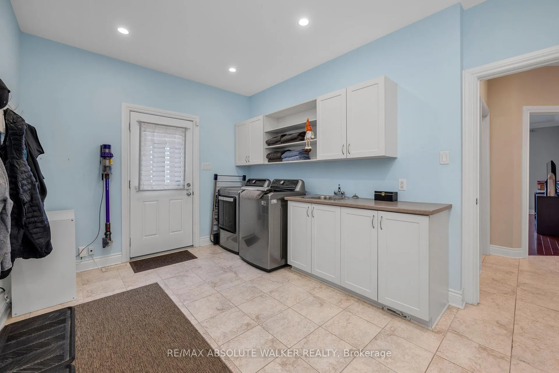 Photo 22 of 11 Tradewinds Drive, Ottawa, Barrhaven East — HOMEH