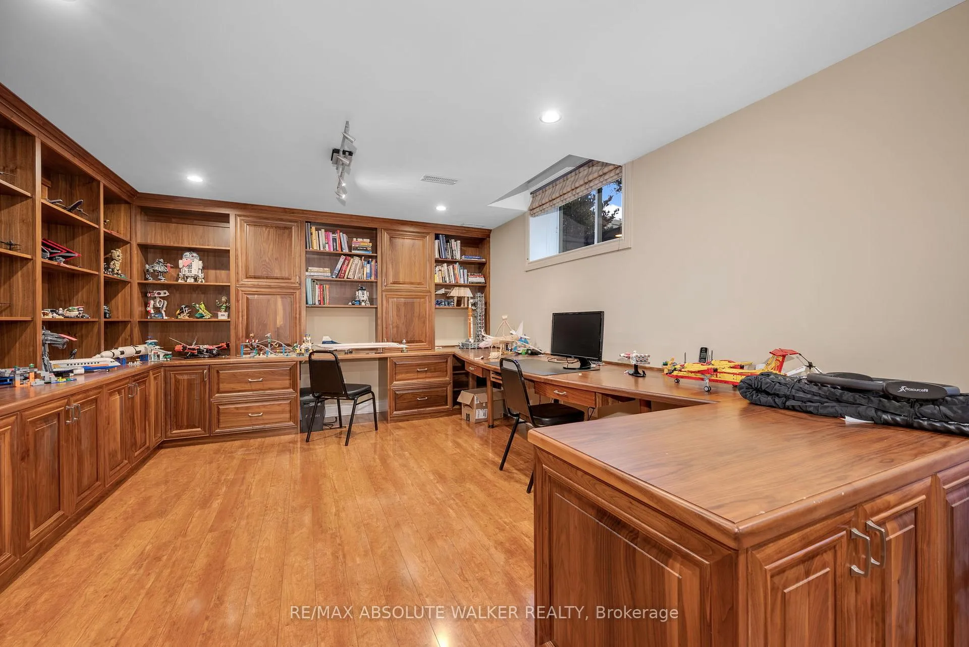 Photo 37 of 11 Tradewinds Drive, Ottawa, Barrhaven East — HOMEH