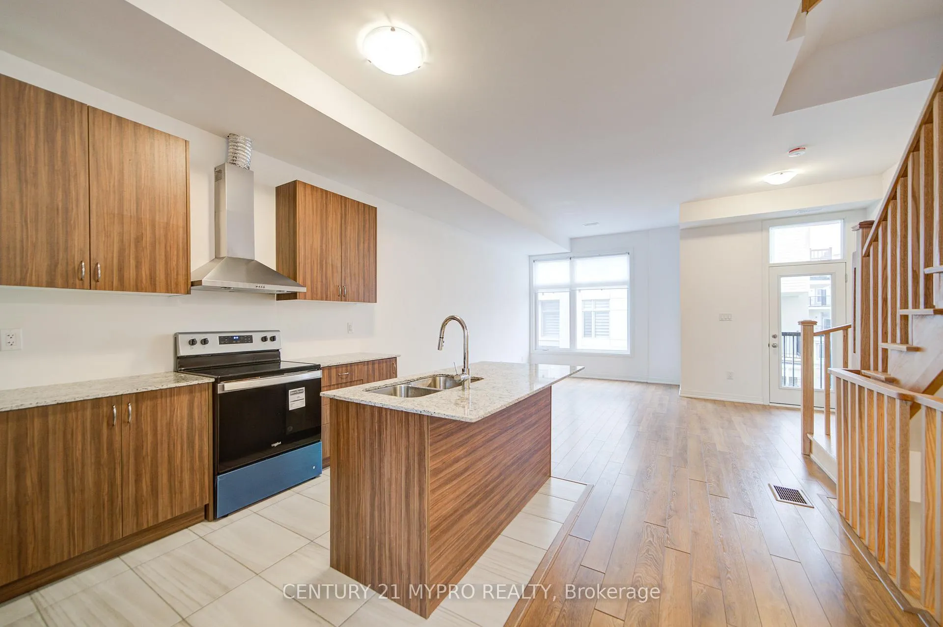 Photo 9 of 52 Alan Francis Lane, Markham, Cachet — HOMEH