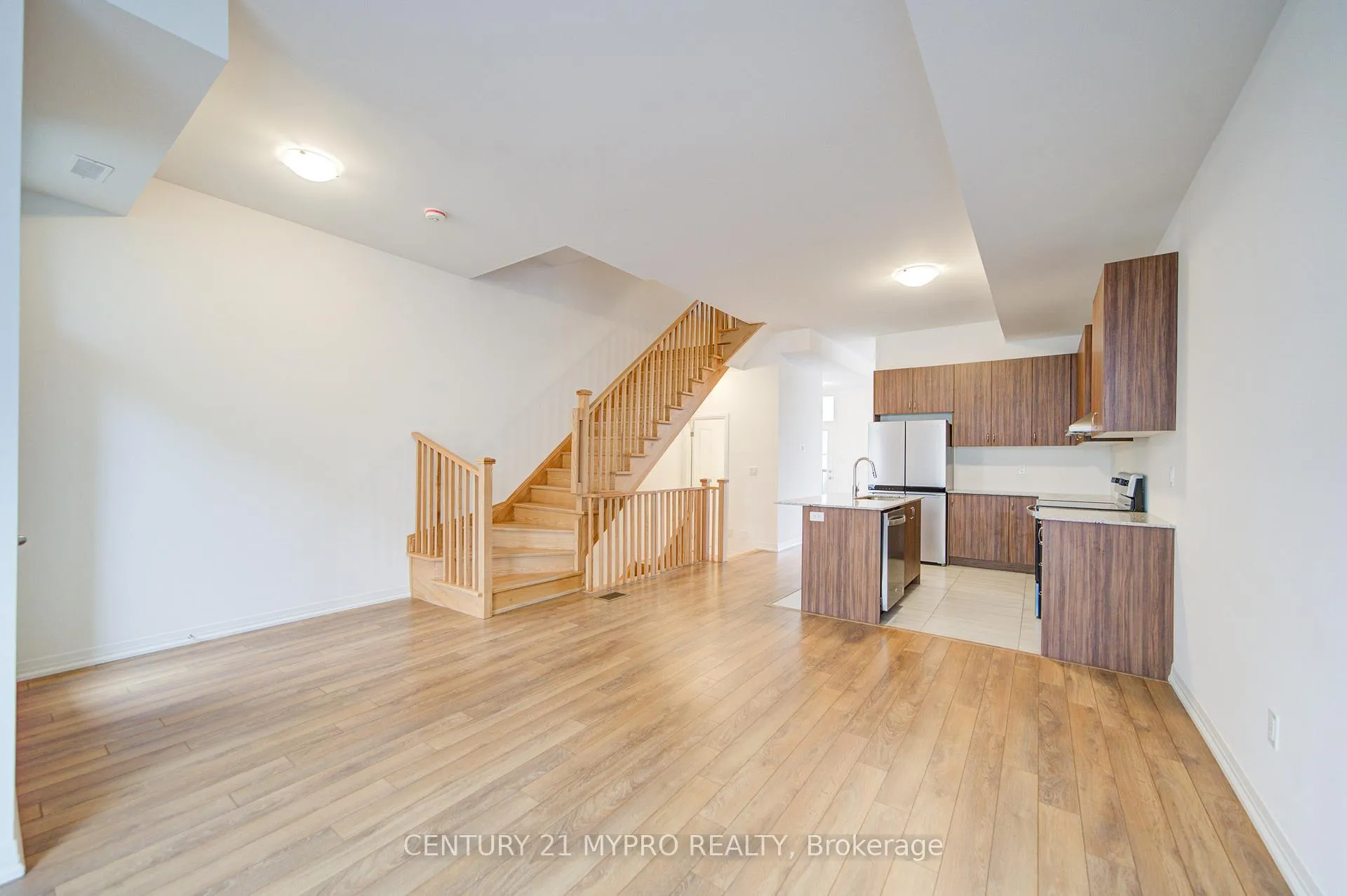 Photo 18 of 52 Alan Francis Lane, Markham, Cachet — HOMEH