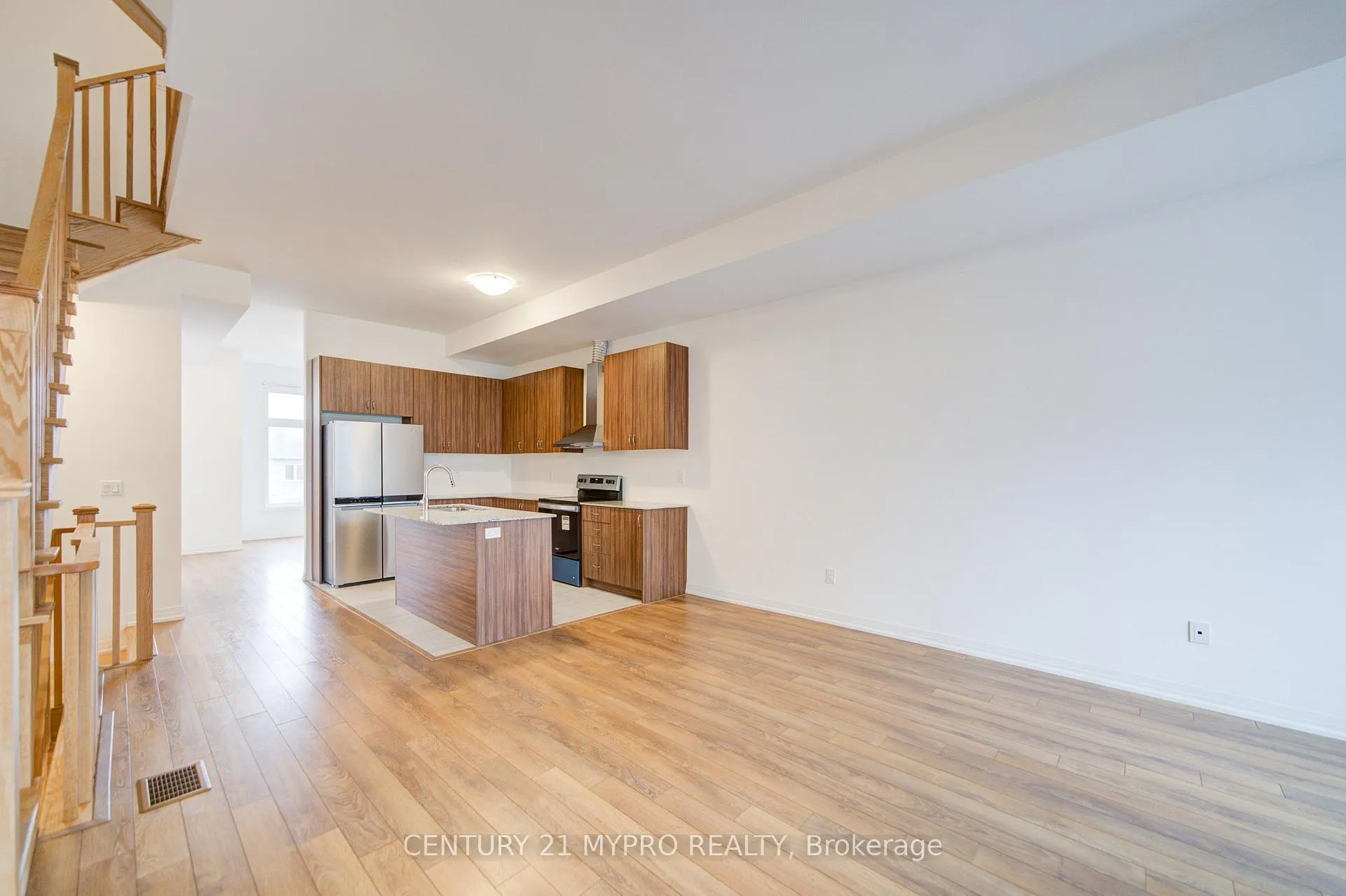 Photo 19 of 52 Alan Francis Lane, Markham, Cachet — HOMEH