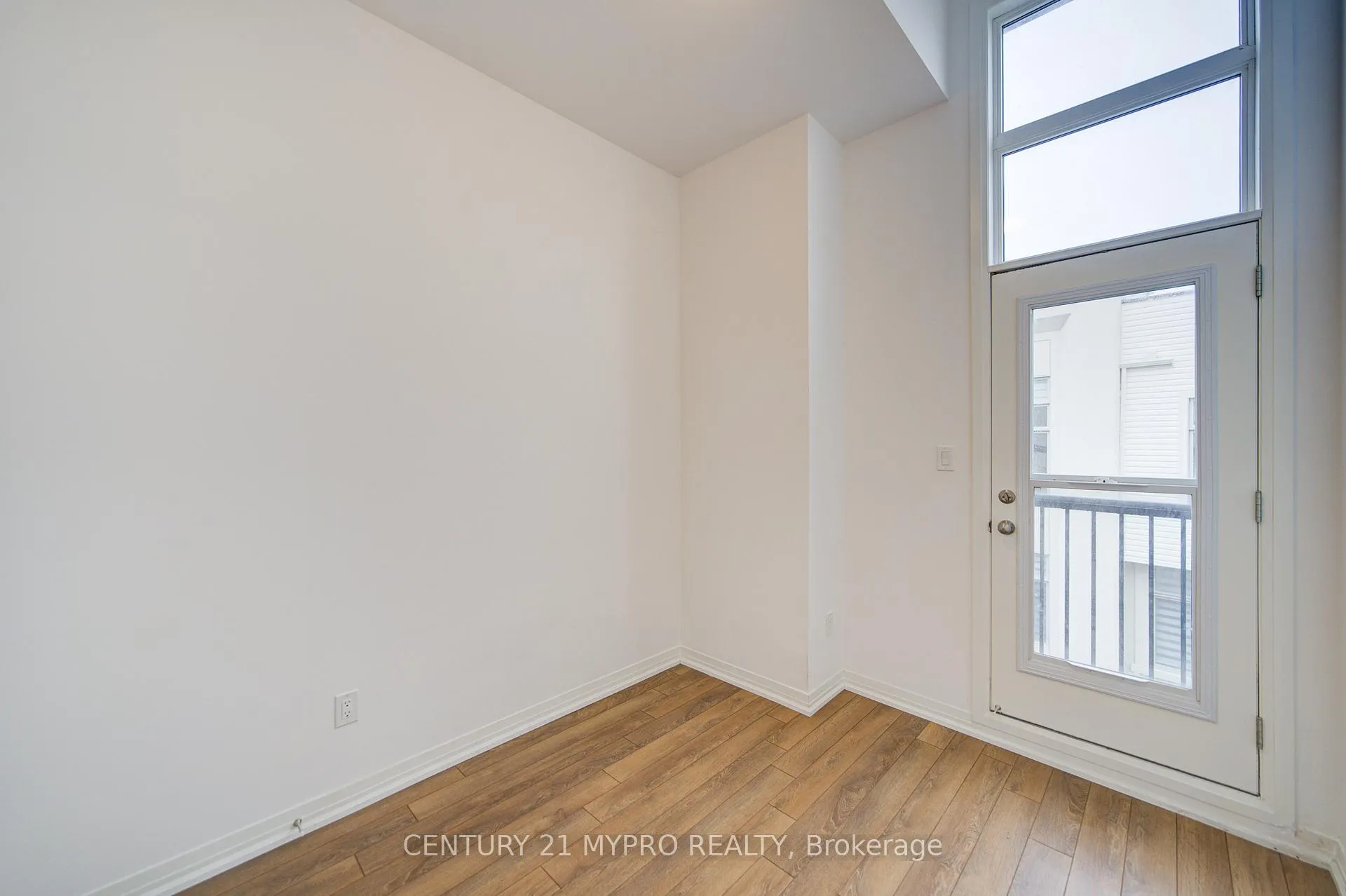 Photo 35 of 52 Alan Francis Lane, Markham, Cachet — HOMEH
