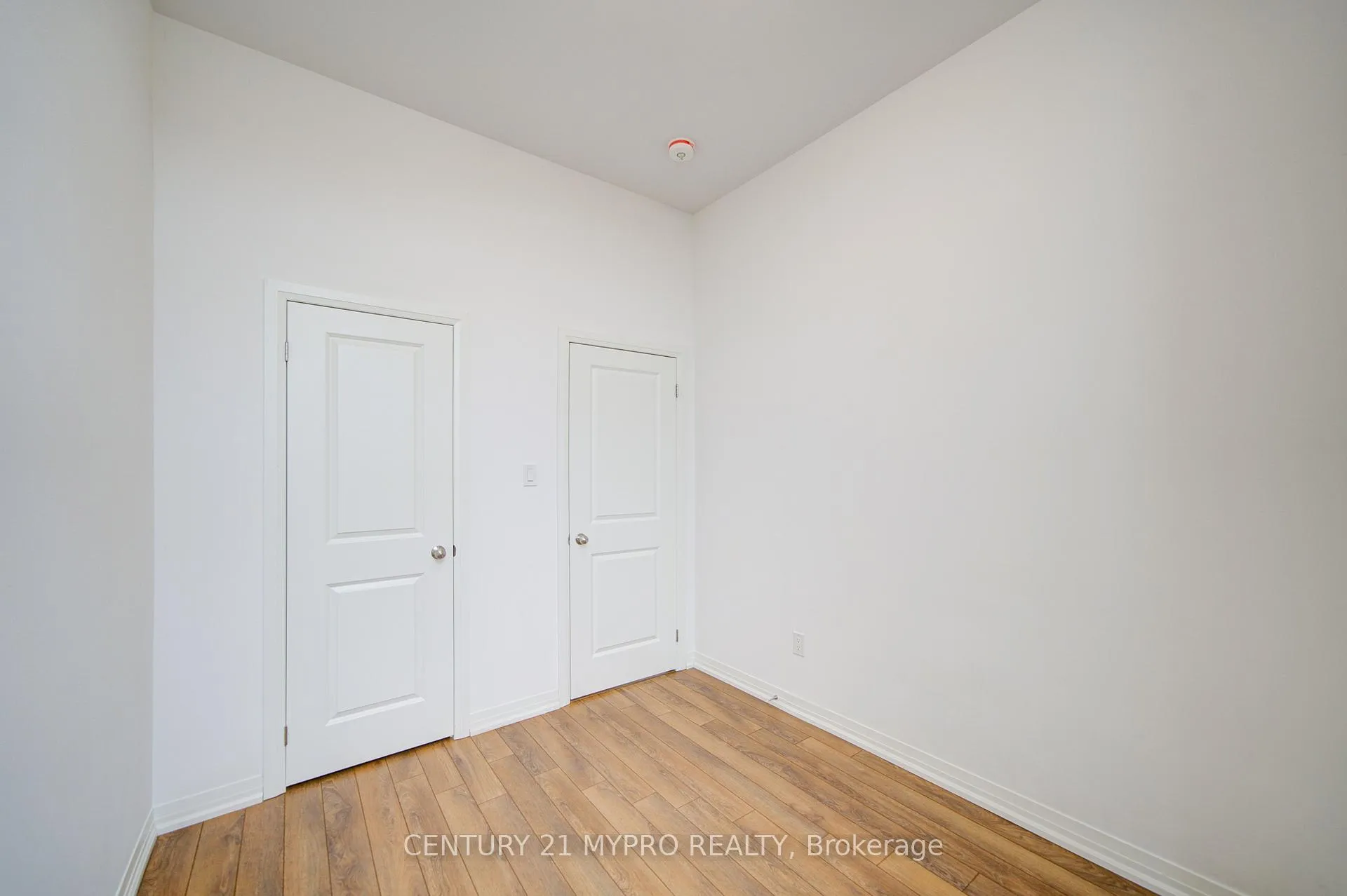 Photo 36 of 52 Alan Francis Lane, Markham, Cachet — HOMEH