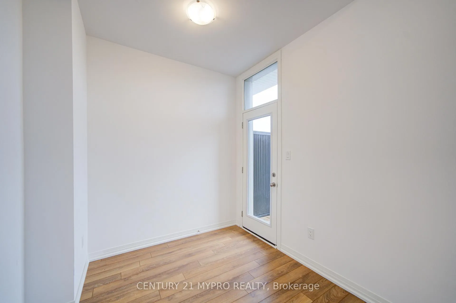 Photo 41 of 52 Alan Francis Lane, Markham, Cachet — HOMEH