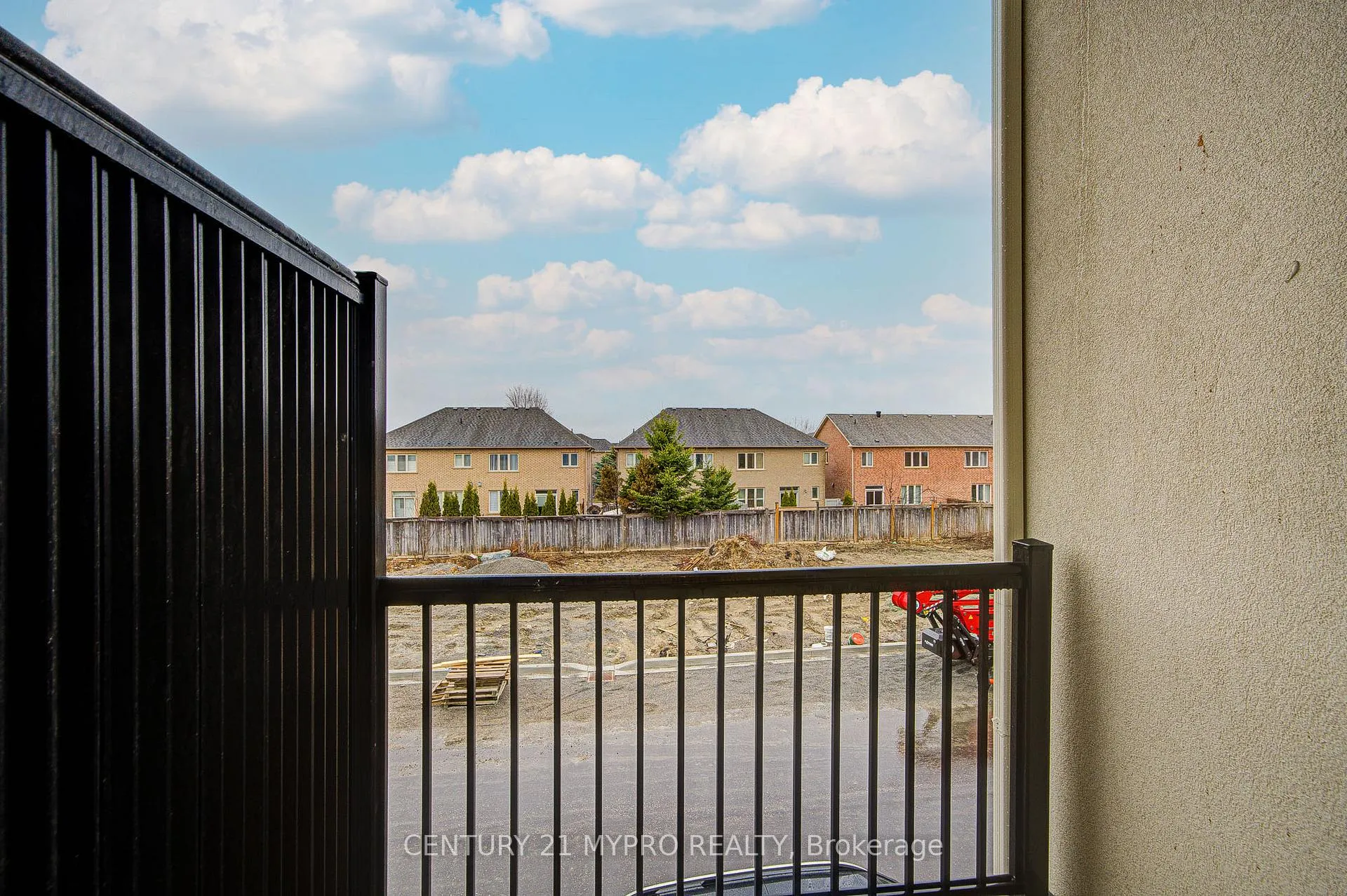 Photo 42 of 52 Alan Francis Lane, Markham, Cachet — HOMEH