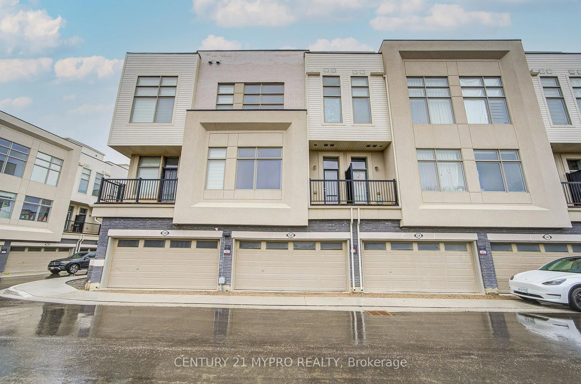 Photo 45 of 52 Alan Francis Lane, Markham, Cachet — HOMEH