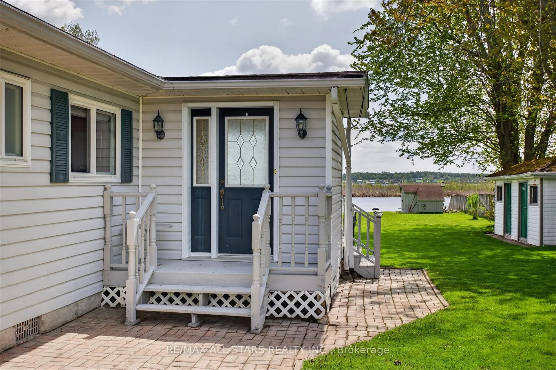 Photo 3 of 132 Fenelon Drive, Kawartha Lakes, Fenelon — HOMEH