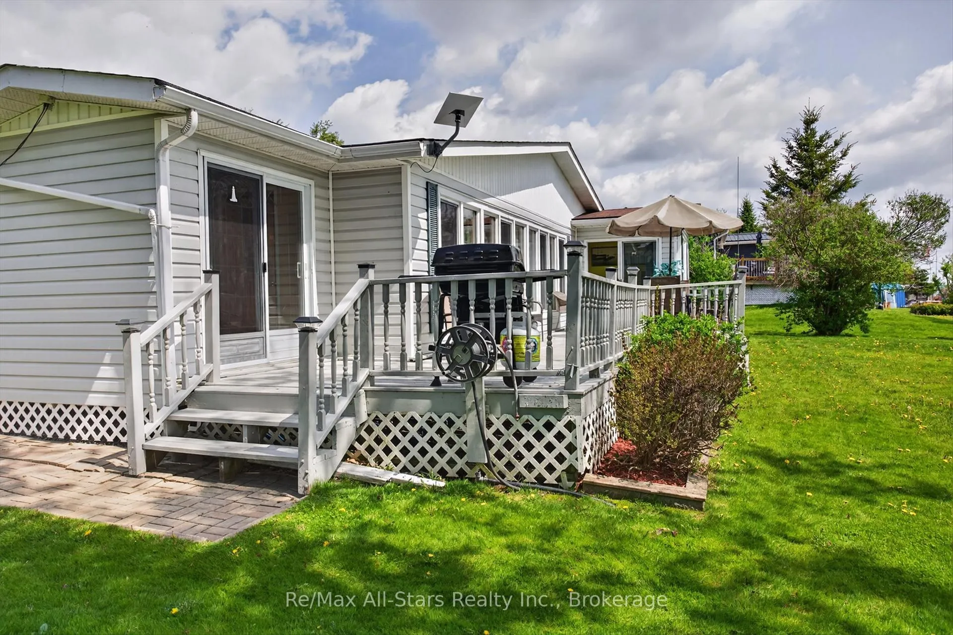 Photo 4 of 132 Fenelon Drive, Kawartha Lakes, Fenelon — HOMEH