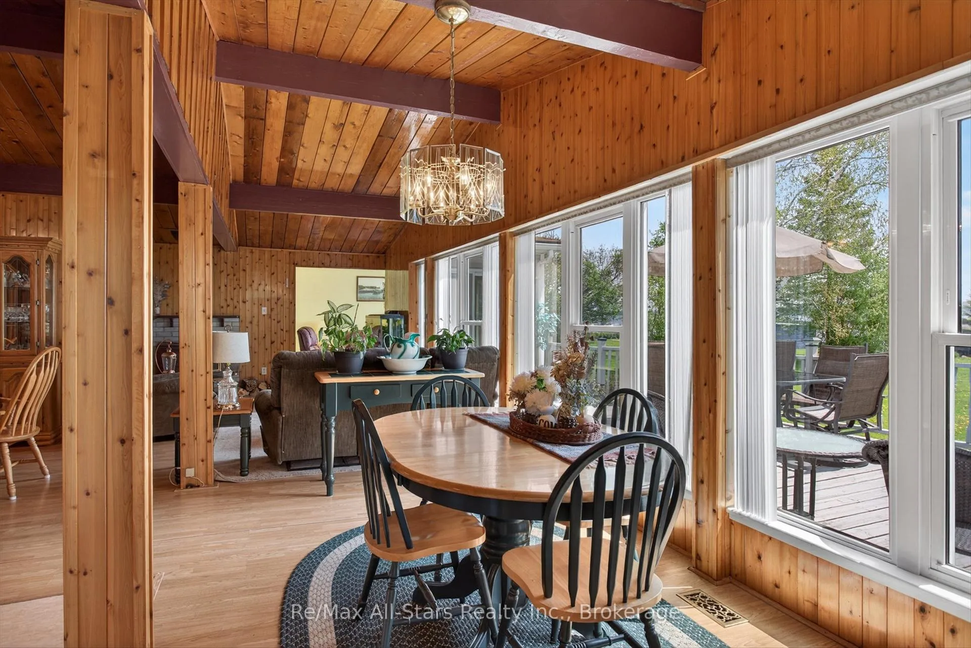 Photo 5 of 132 Fenelon Drive, Kawartha Lakes, Fenelon — HOMEH