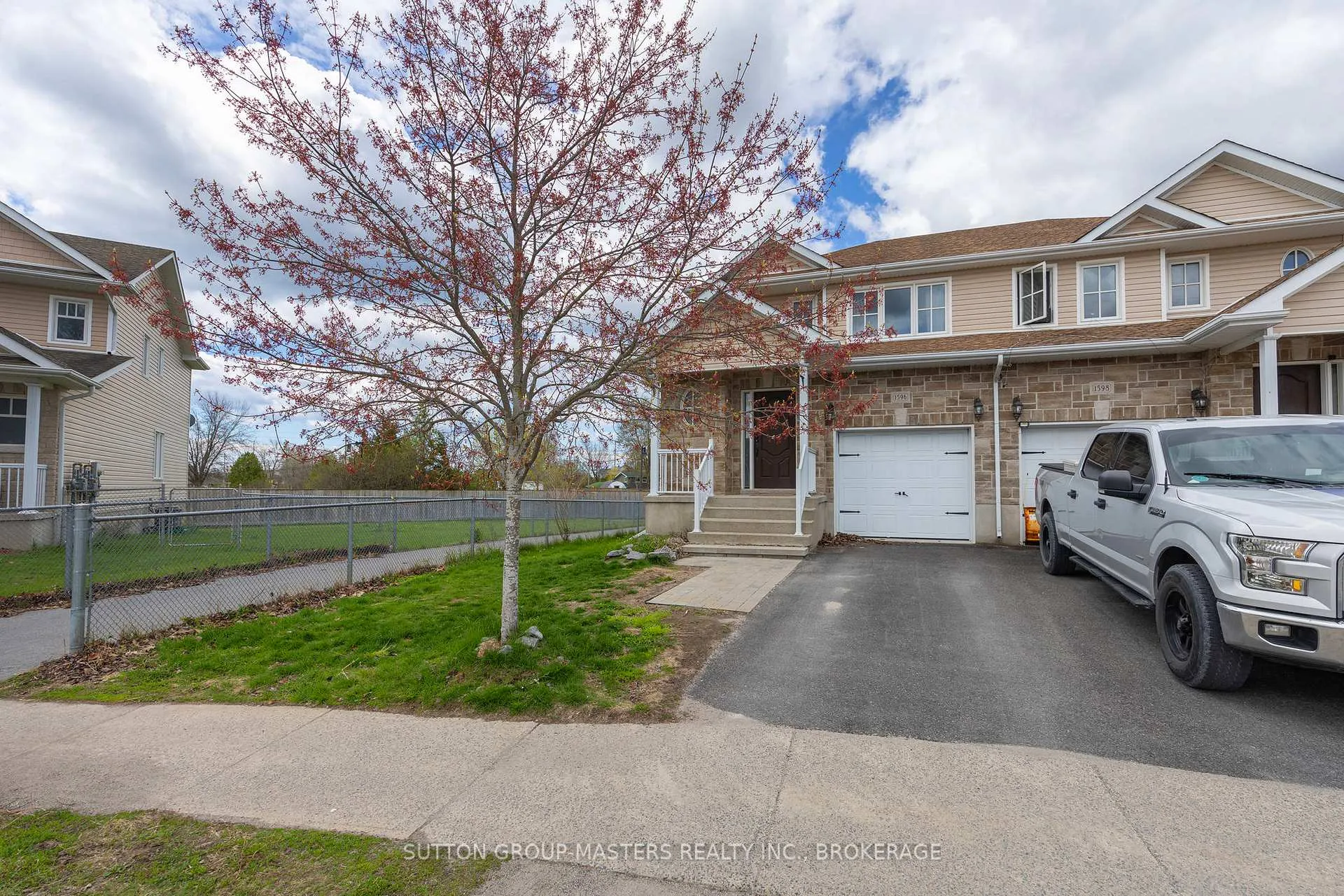 Photo 3 of 1596 Crimson Crescent, Kingston, City Northwest — HOMEH