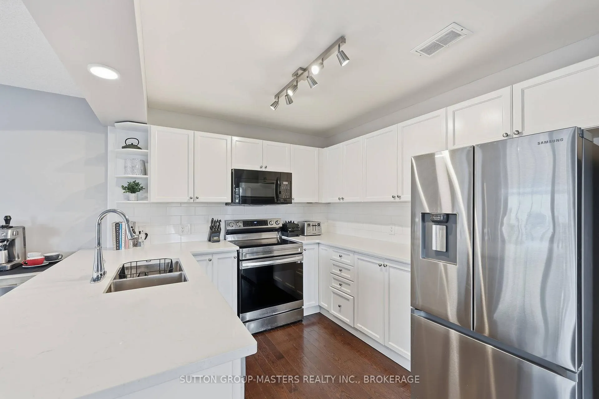 Photo 13 of 1596 Crimson Crescent, Kingston, City Northwest — HOMEH