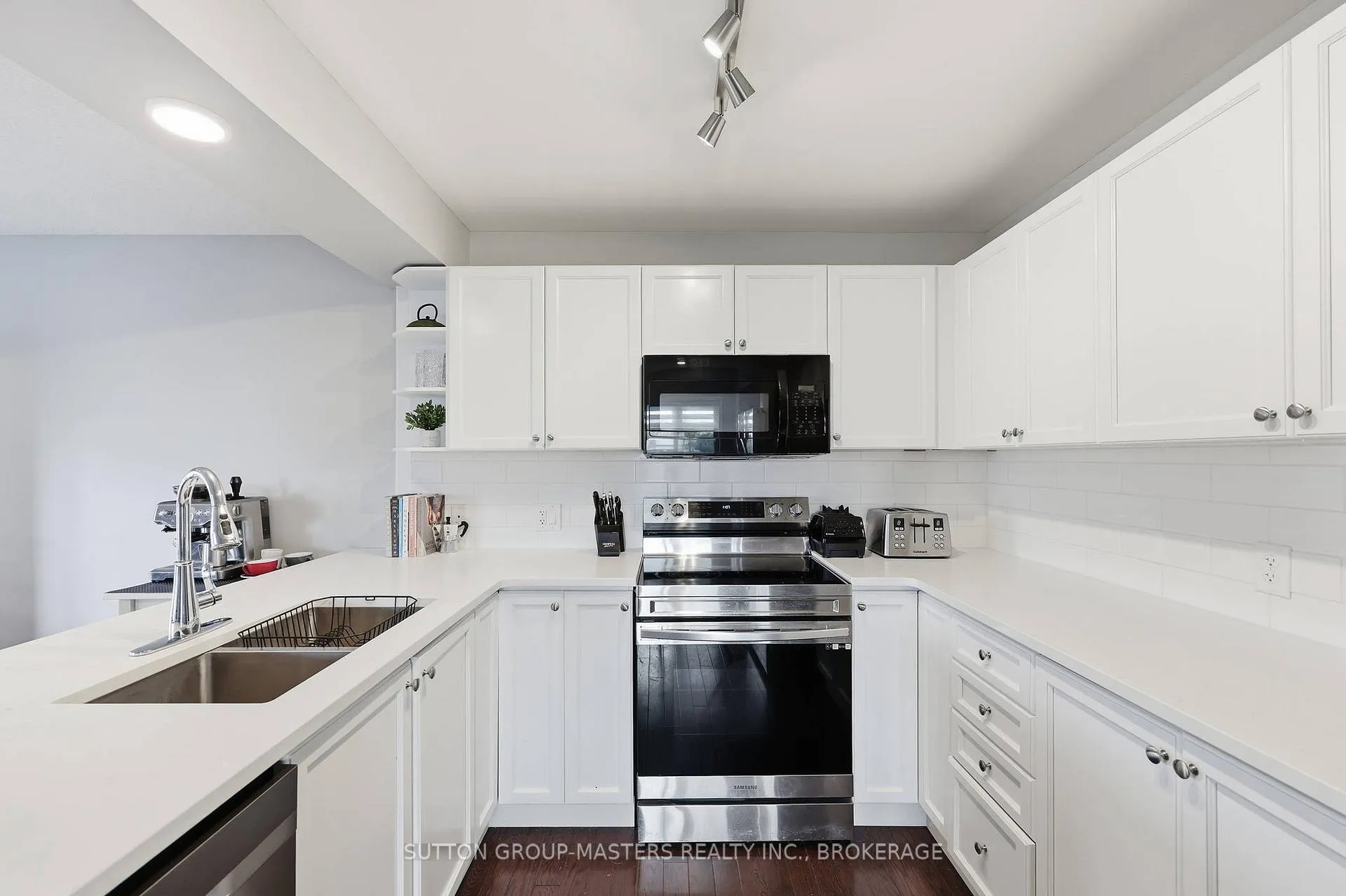 Photo 14 of 1596 Crimson Crescent, Kingston, City Northwest — HOMEH