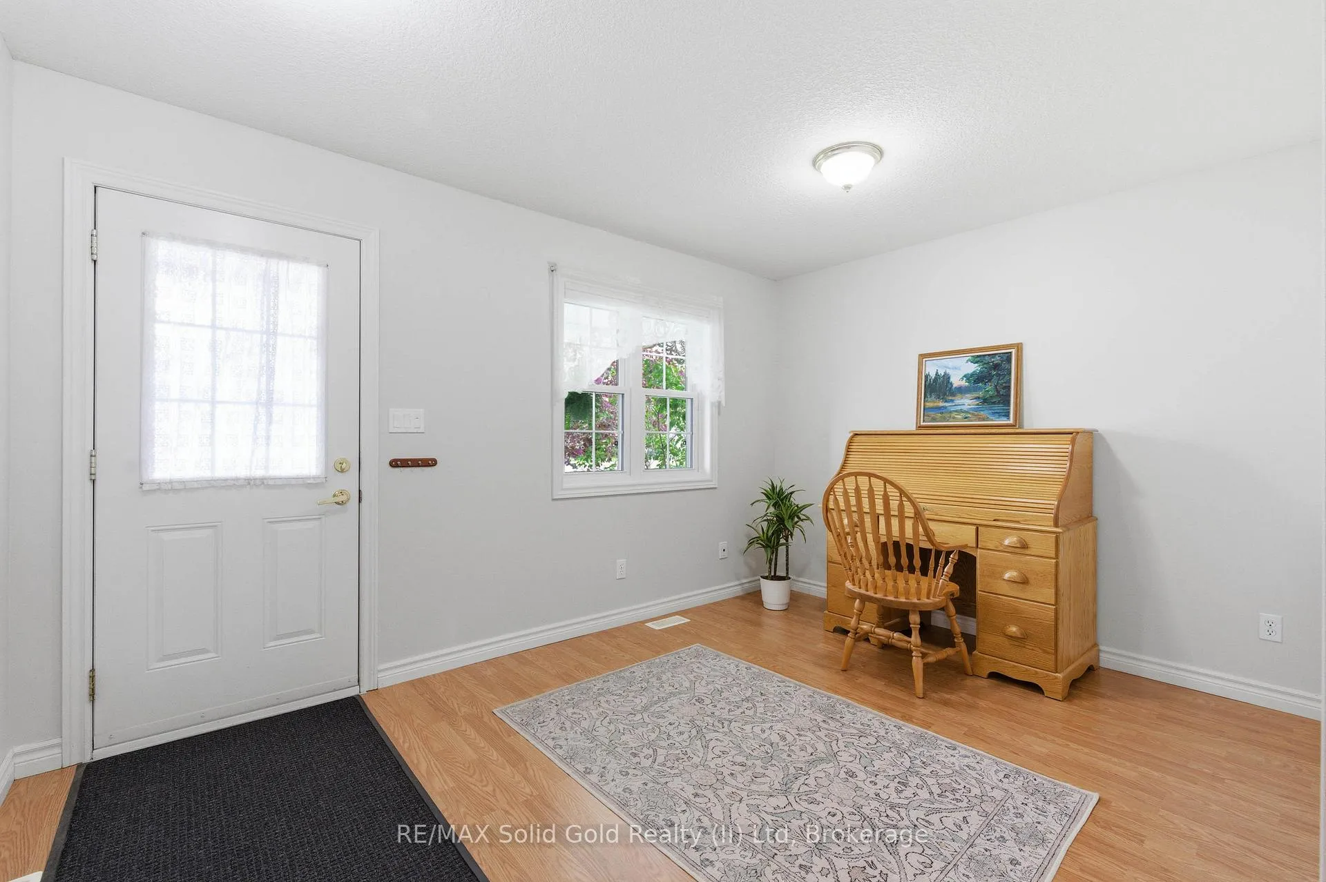 Photo 9 of 15 Pond View Drive, Wellesley — HOMEH