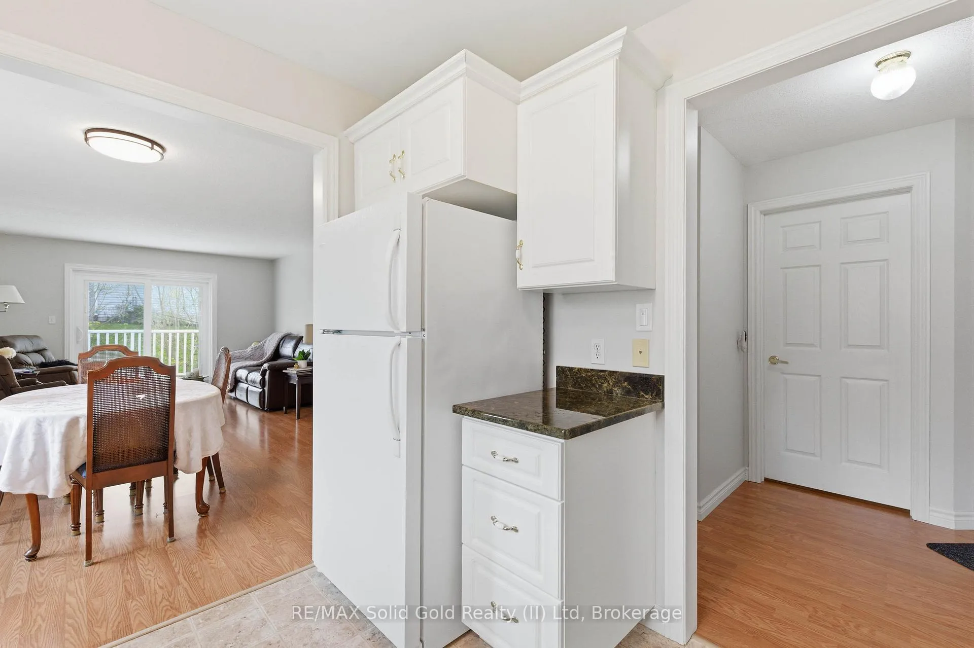 Photo 13 of 15 Pond View Drive, Wellesley — HOMEH