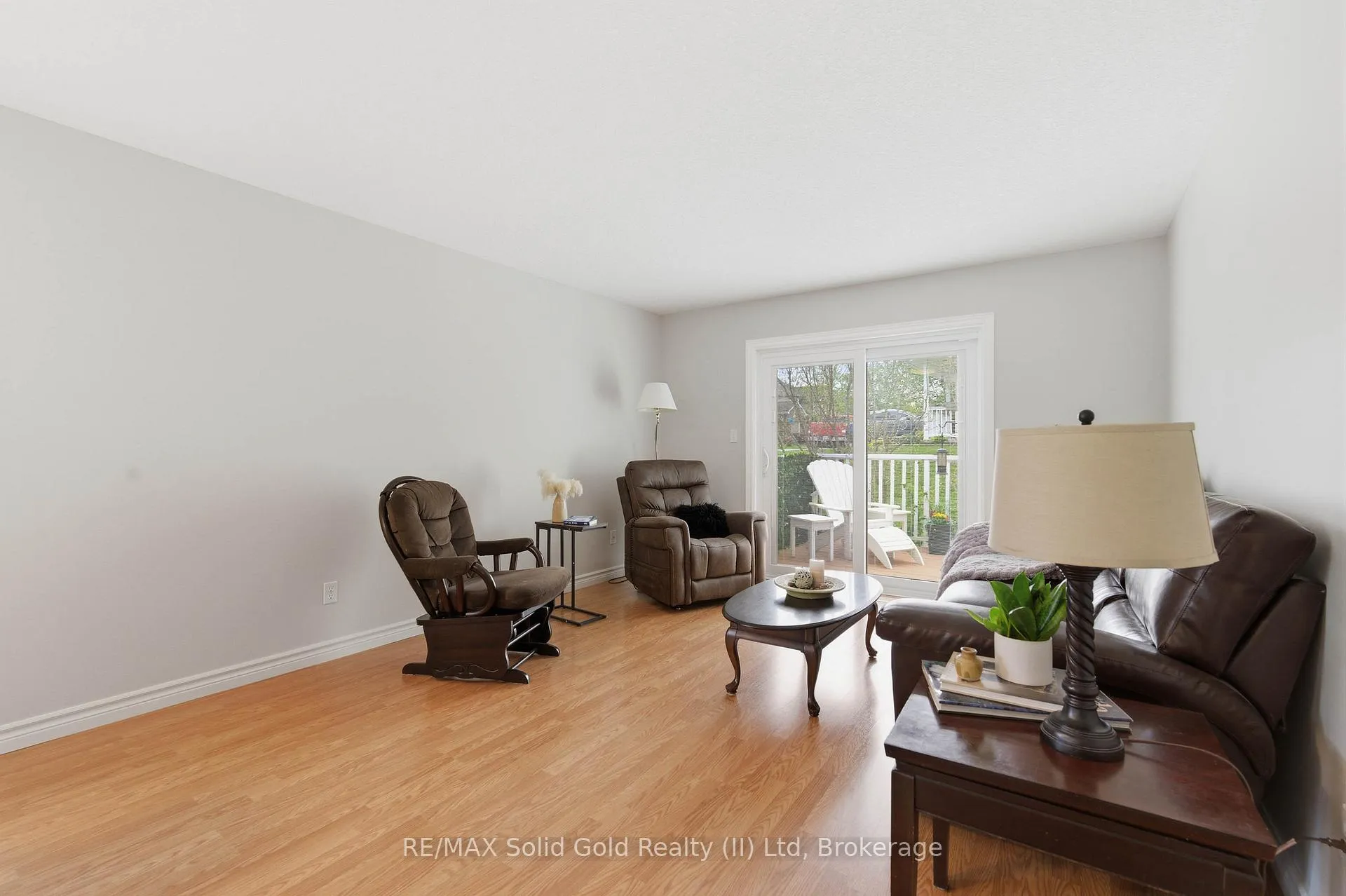 Photo 18 of 15 Pond View Drive, Wellesley — HOMEH