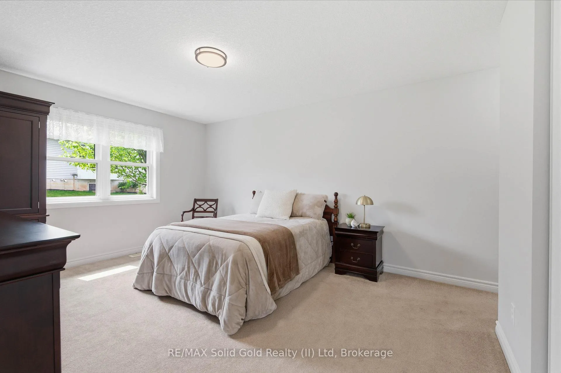 Photo 22 of 15 Pond View Drive, Wellesley — HOMEH
