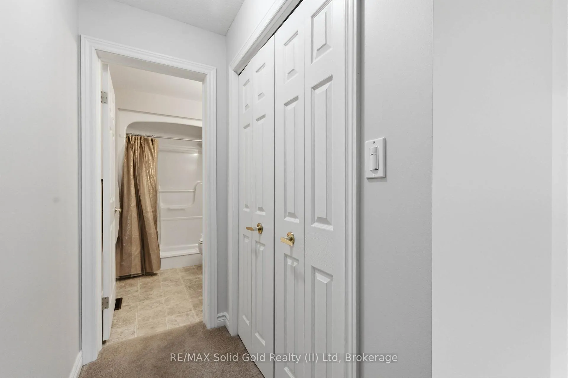 Photo 24 of 15 Pond View Drive, Wellesley — HOMEH
