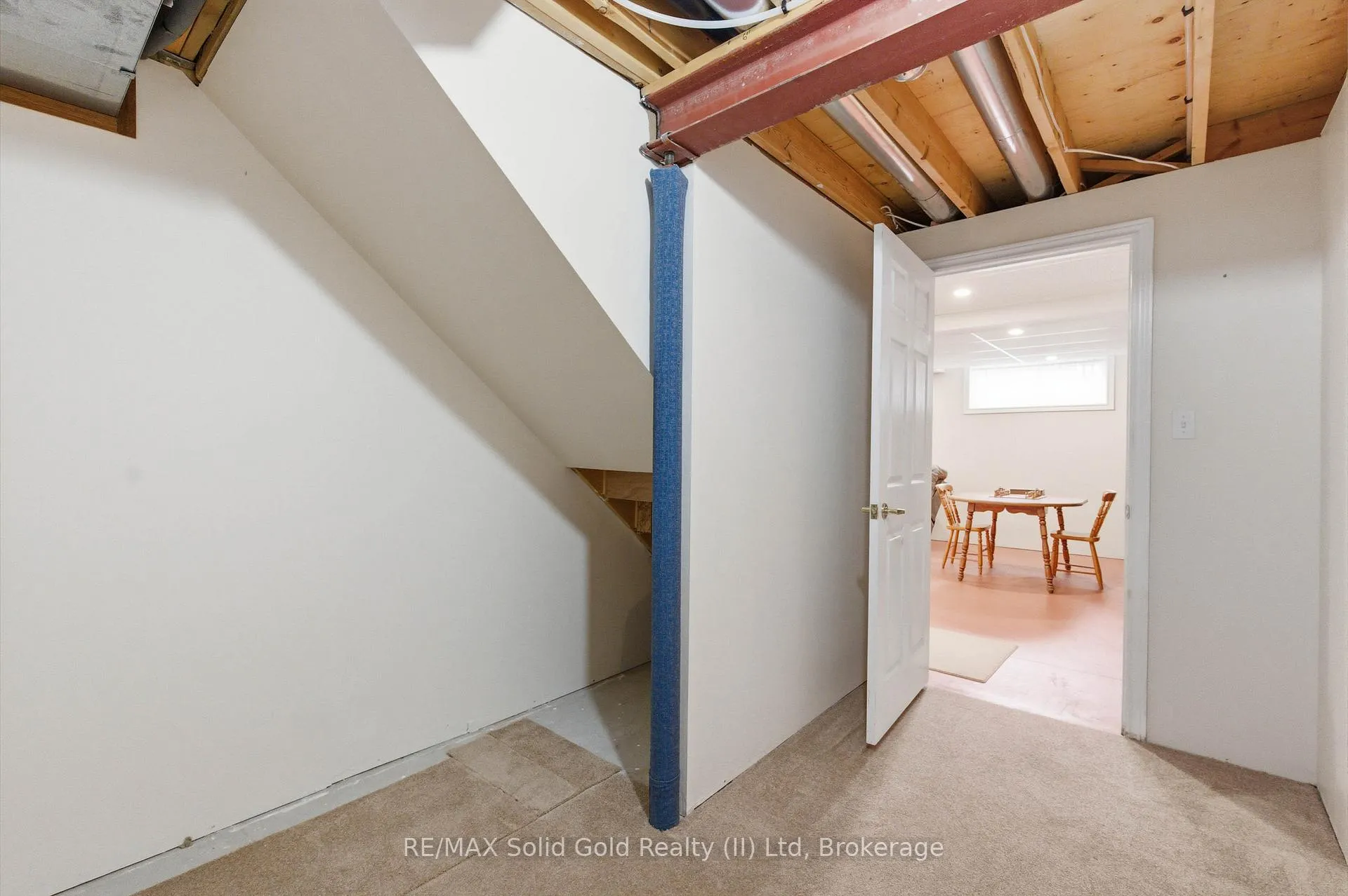 Photo 33 of 15 Pond View Drive, Wellesley — HOMEH