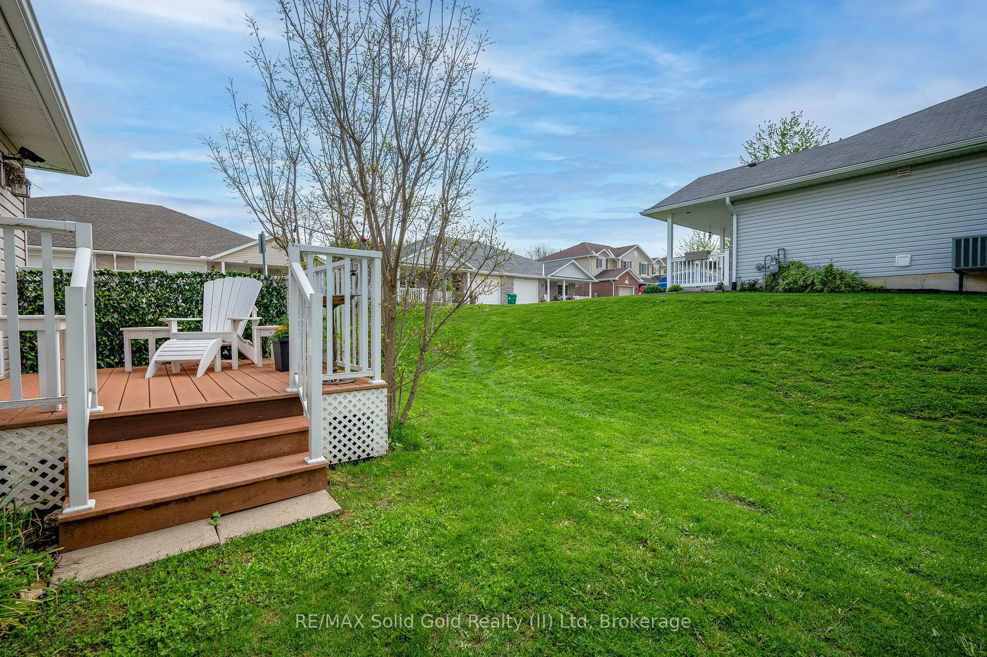 Photo 43 of 15 Pond View Drive, Wellesley — HOMEH