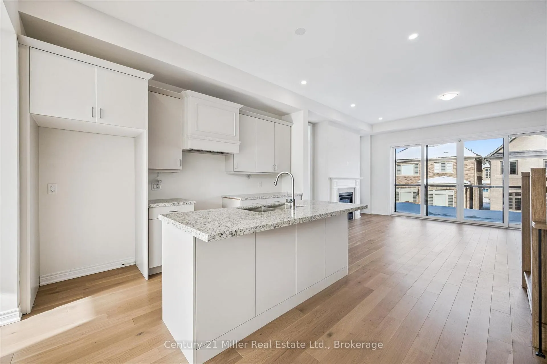 Photo 5 of 3199 Sixth Line, Oakville, Glenorchy — HOMEH