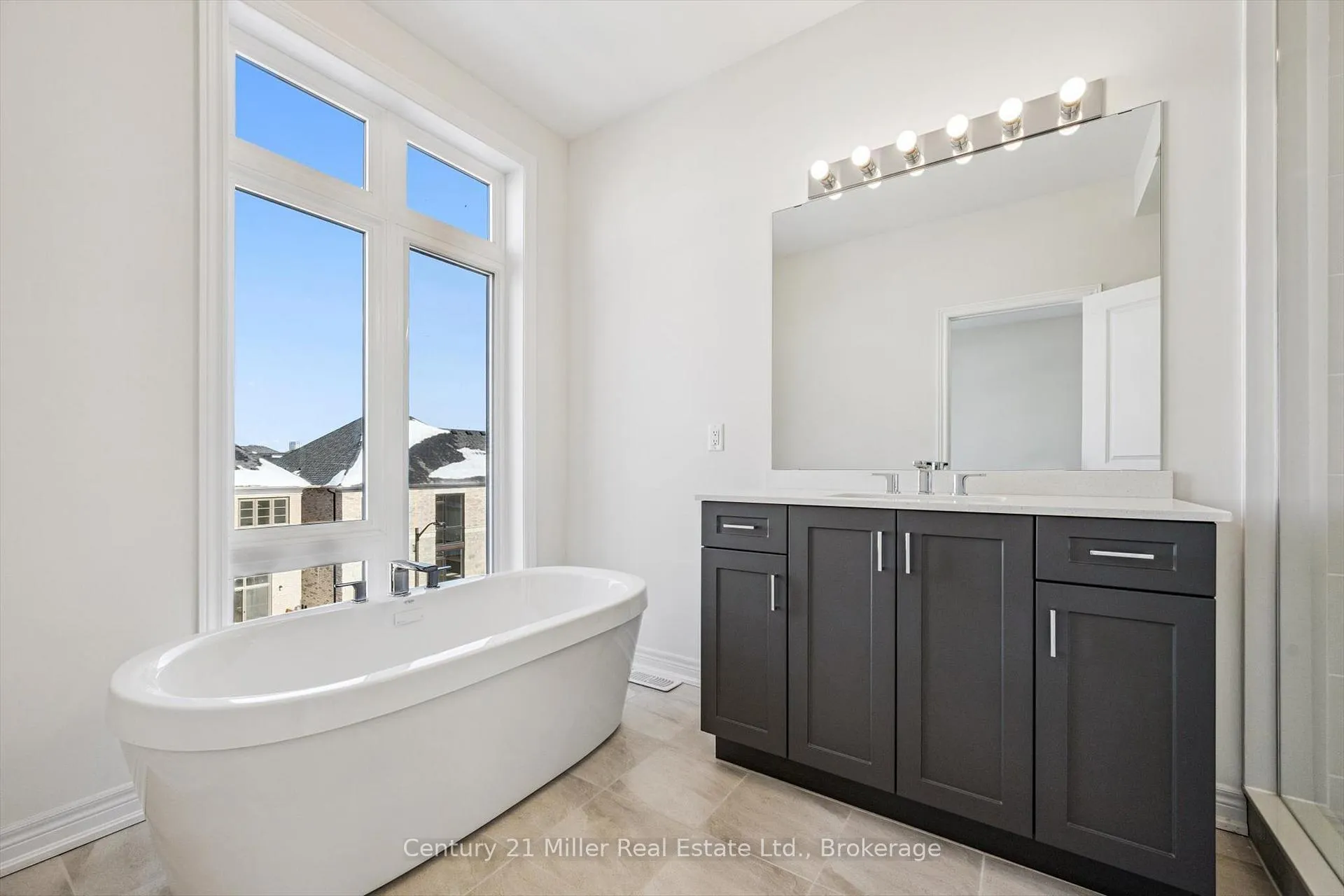 Photo 15 of 3199 Sixth Line, Oakville, Glenorchy — HOMEH