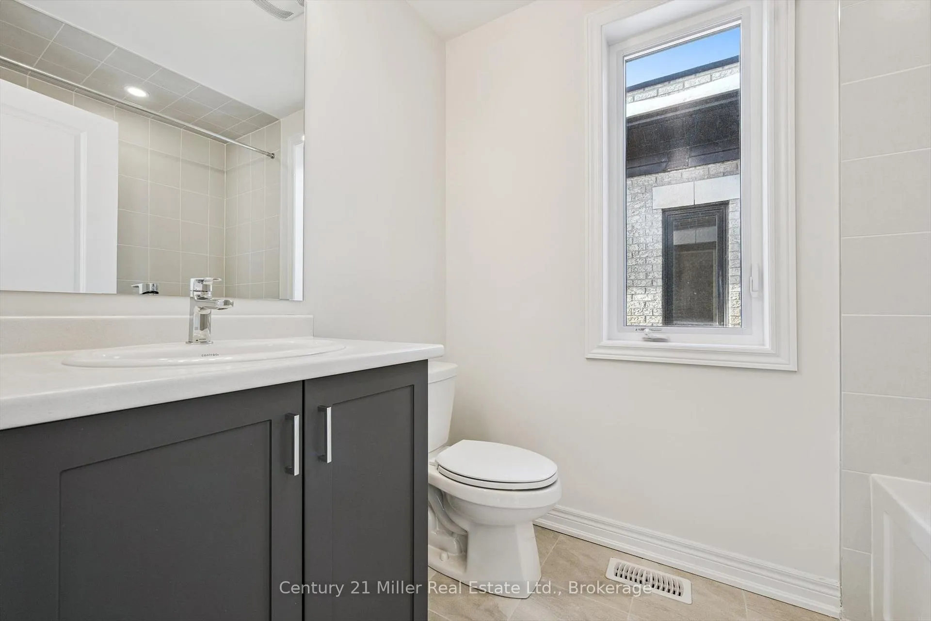 Photo 23 of 3199 Sixth Line, Oakville, Glenorchy — HOMEH