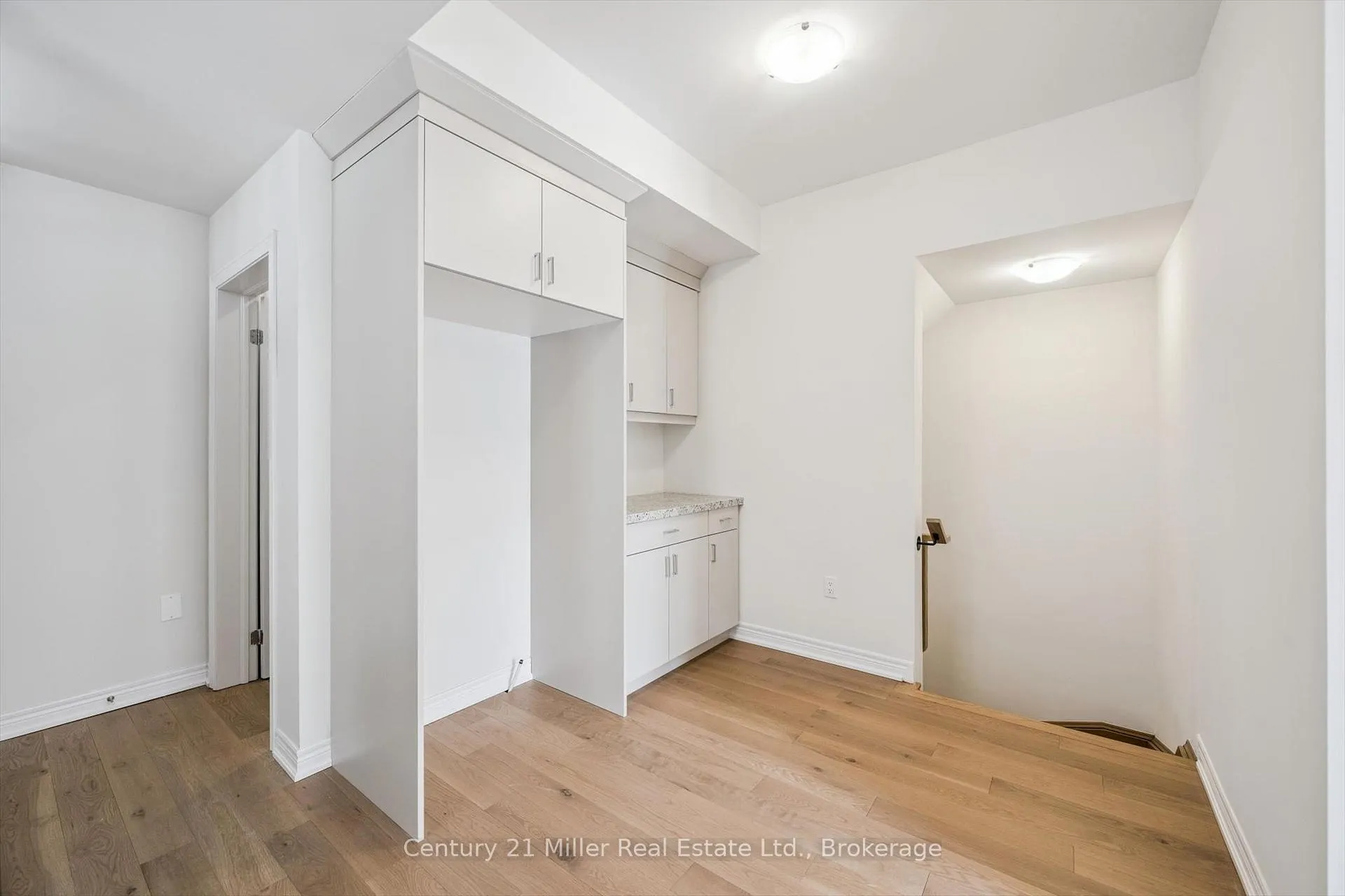 Photo 29 of 3199 Sixth Line, Oakville, Glenorchy — HOMEH